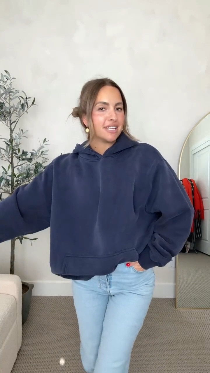 The perfect winter sweatshirt/ perfect winter hoodie everyone needs this season! It’s giving comfy, cool mom vibes that i’m lovinggg. 

#LTKootd #LTKSeasonal