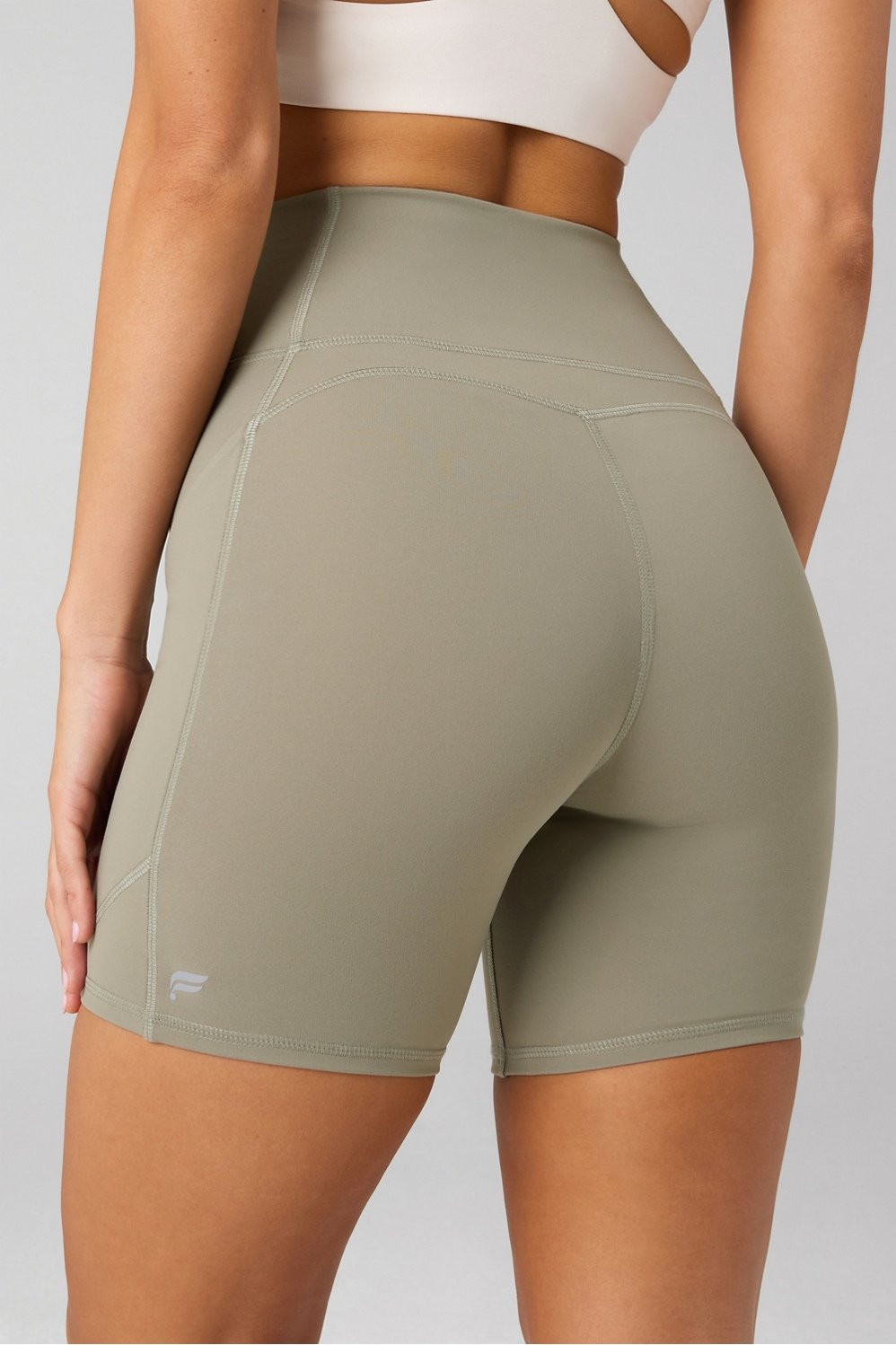 Oasis PureLuxe High-Waisted Short 6" | Fabletics