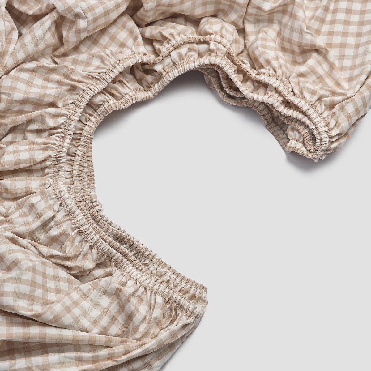 Cafe au Lait Small Gingham Cotton Fitted Sheet | Piglet