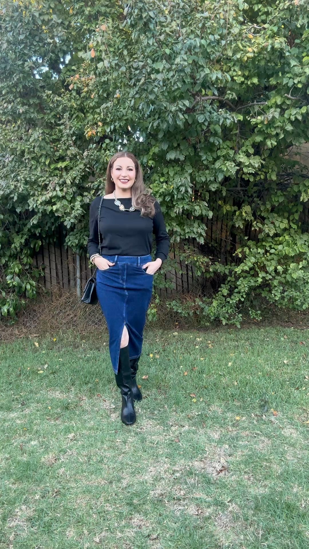 Halara Flex™ High Waisted Pockets Bodycon Denim Casual Midi Skirt.
Size:M

#LTKMidsize #LTKStyleTip #LTKSeasonal