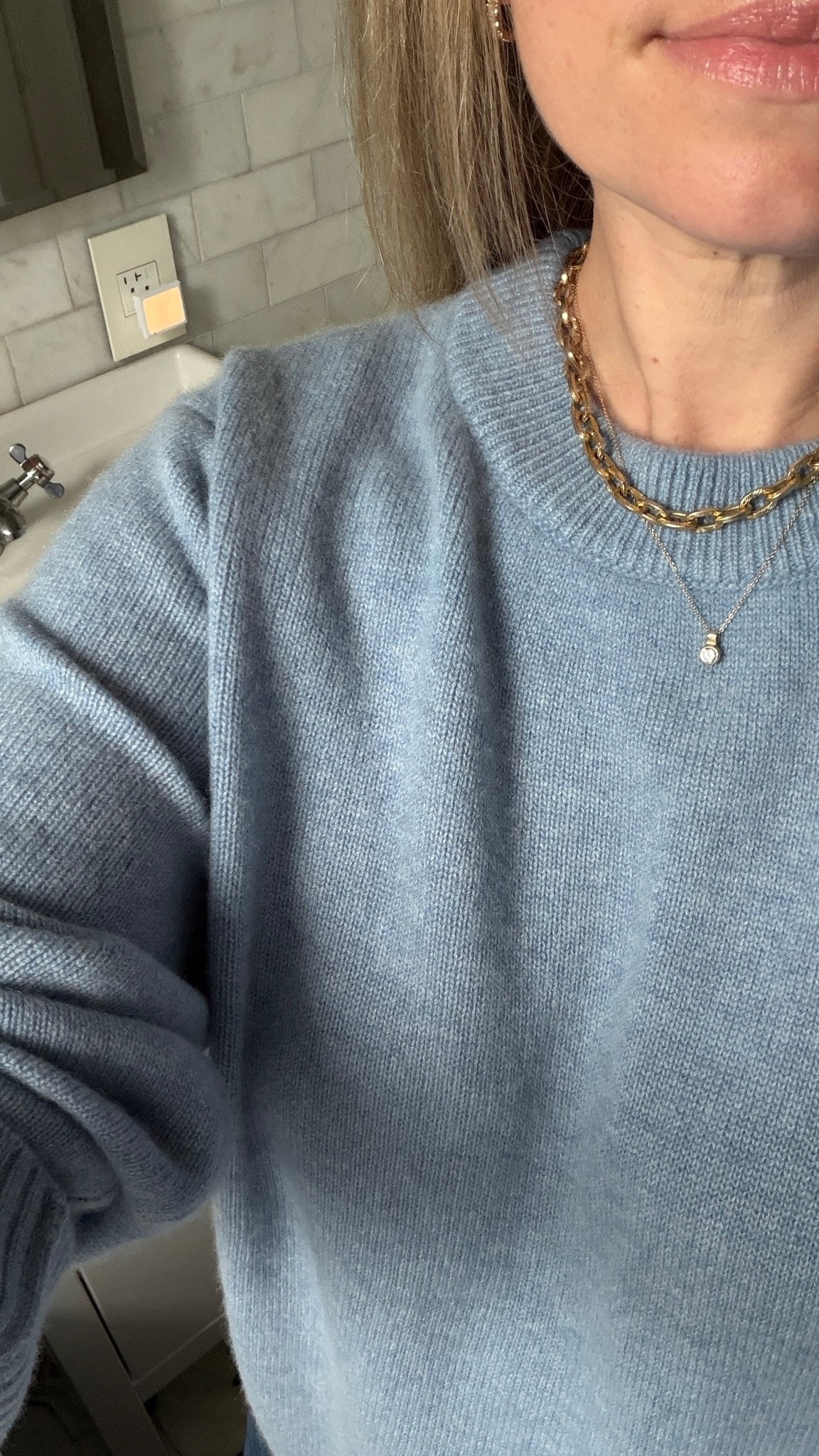 Filling in a few wardrobe gaps. This cashmere sweater is SUCH a good basic - comes in the loveliest colours too. 100/10

#LTKfall #LTKcanada