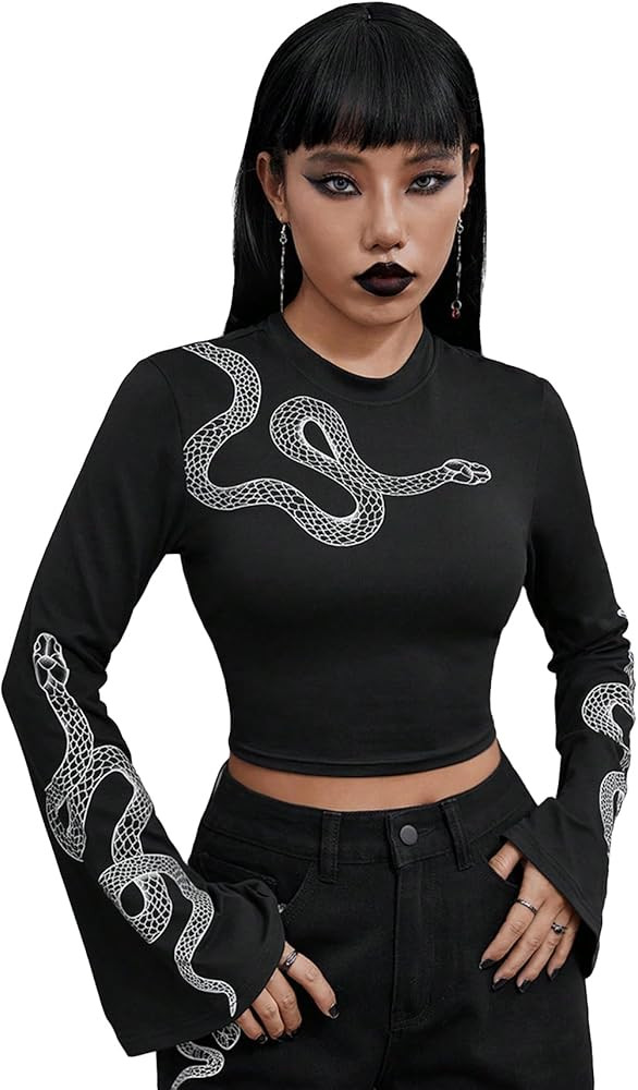 Verdusa Women's Bell Sleeve Snake Print Round Neck Gothic Crop Tee Top | Amazon (US)