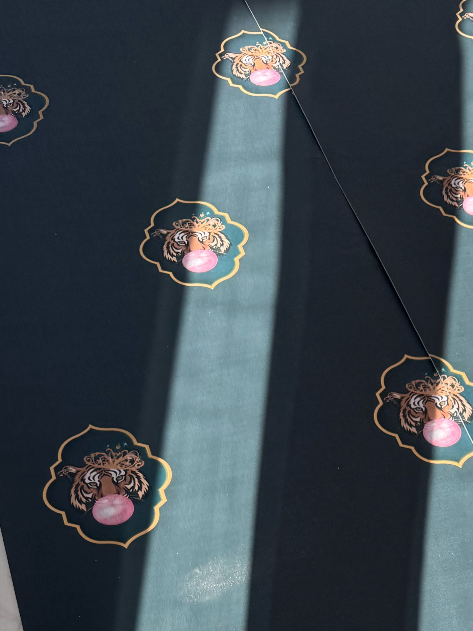 Eeekkkkk a little sneak at the custom wallpaper we got from Dizzy With Excitement!!! I can’t wait to show you the final! 