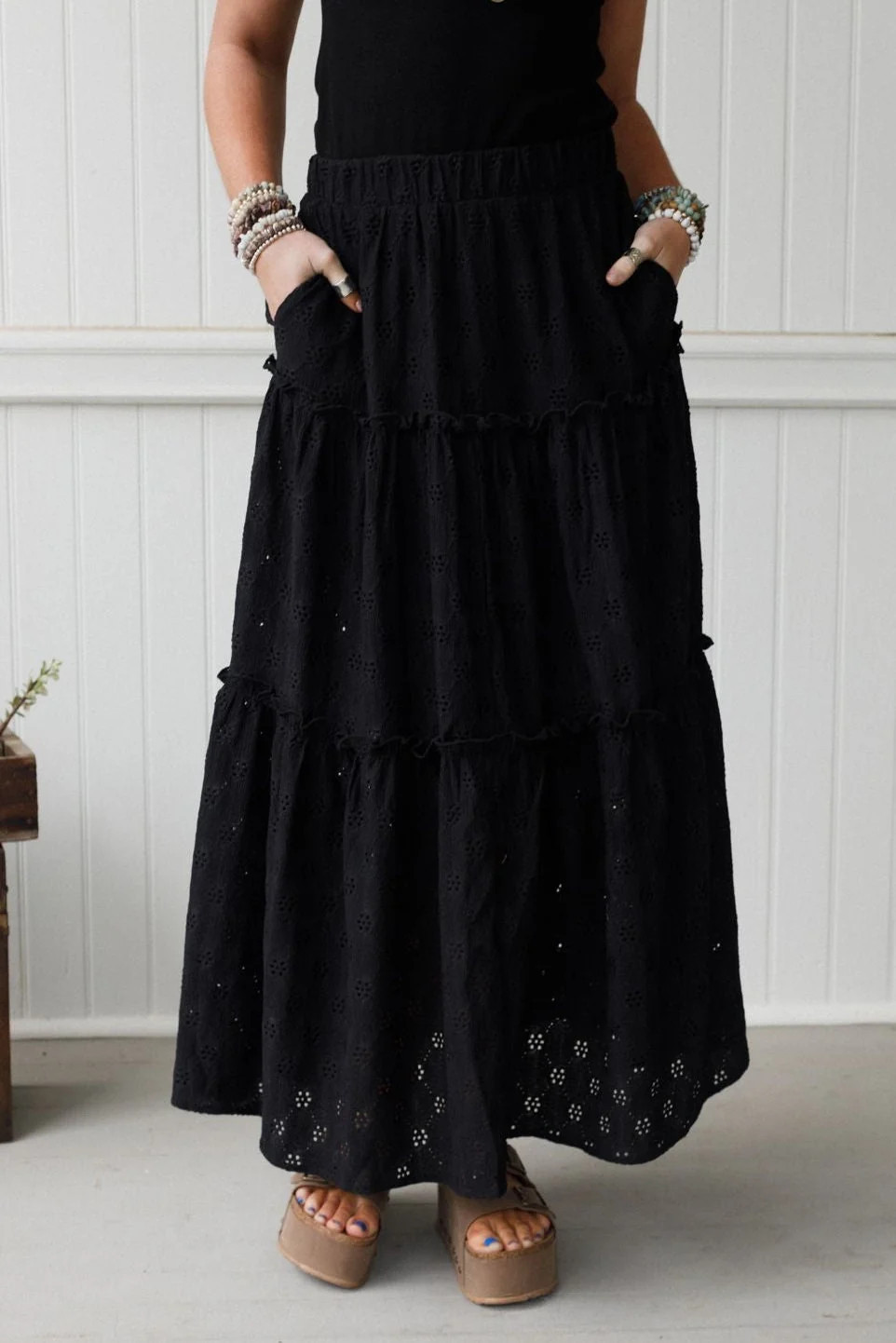 Sweet Briar Eyelet Skirt - Black | Three Bird Nest