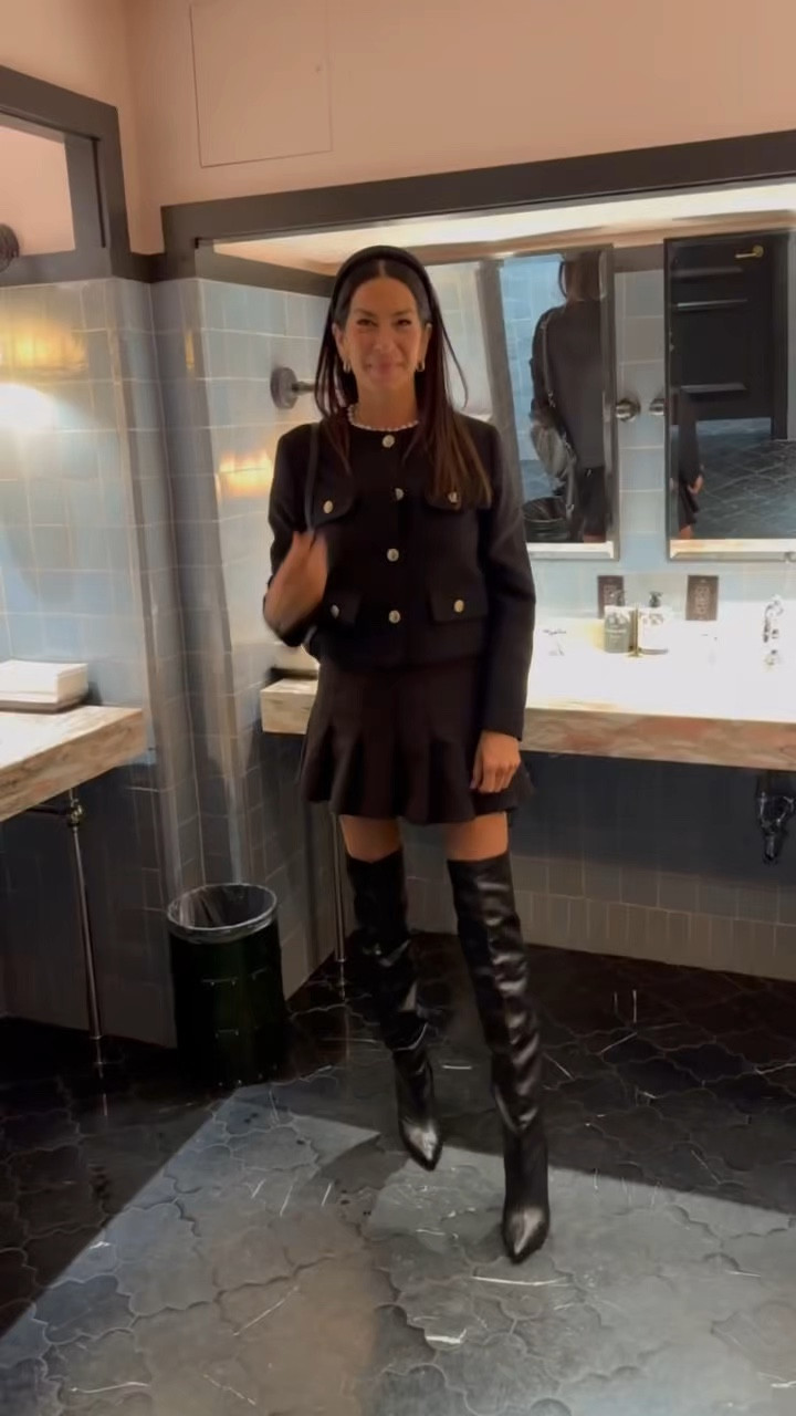 Can’t beat a black set 🖤✨🪩 Catch this look on tonight’s episode of #RHONY

#LTKVideo #LTKStyleTip