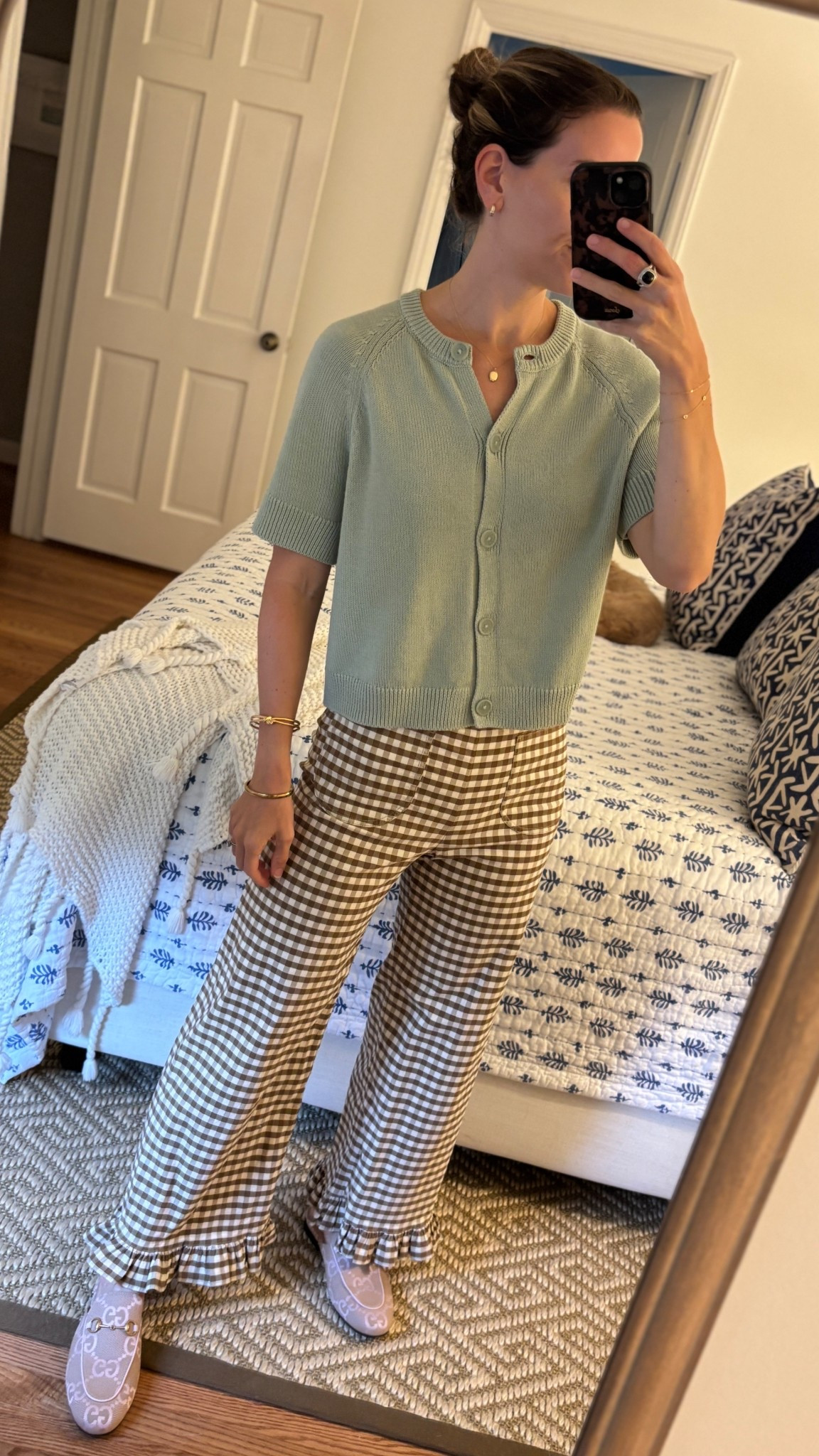 The most fun pants! And $25 sweater FTW 🙌🏻 in a 26 in the pants and small in the sweater ✨

#LTKFindsUnder50 #LTKWorkwear #LTKStyleTip