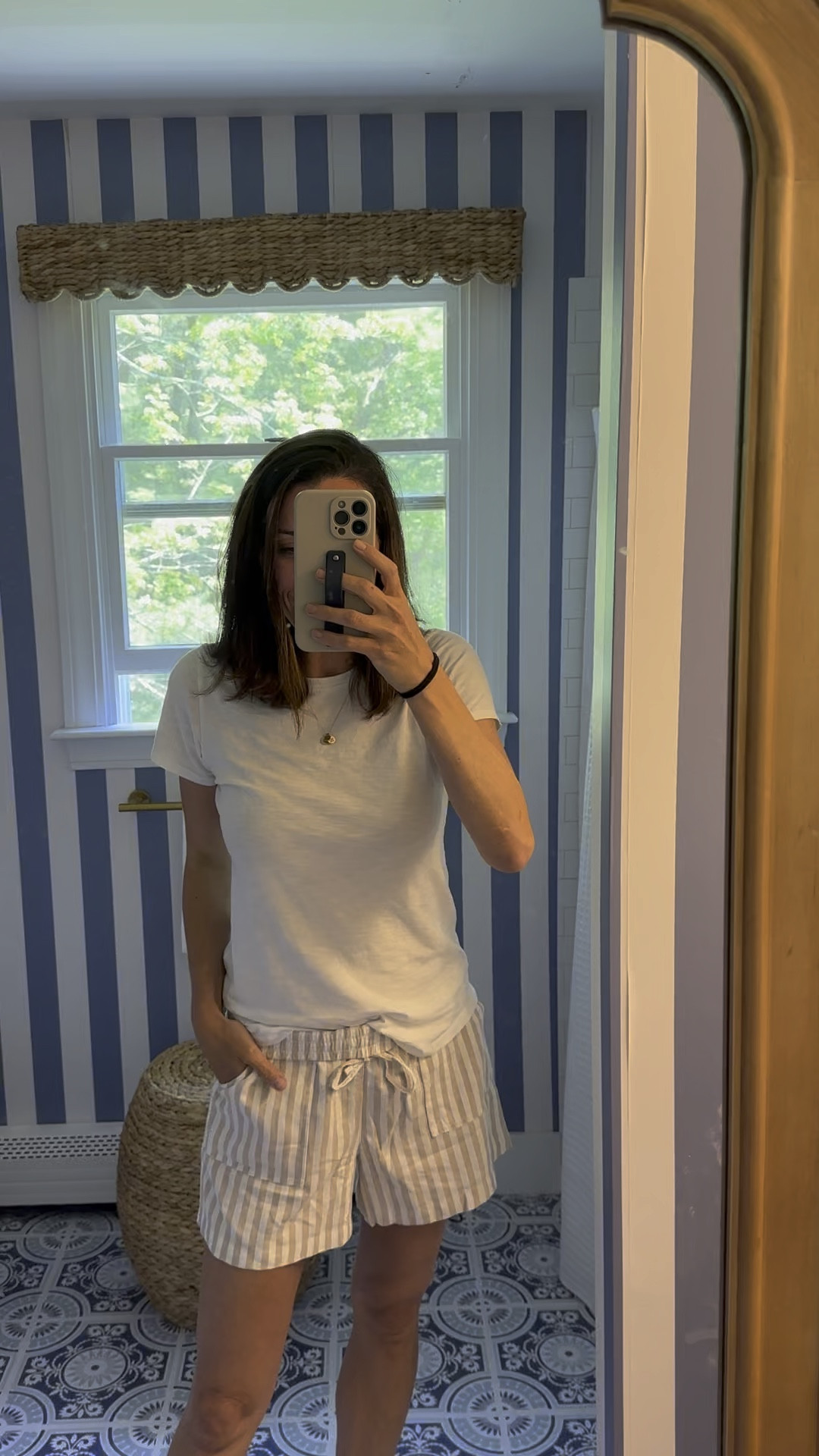 New neutral shorts 

#LTKStyleTip #LTKSeasonal #LTKVideo