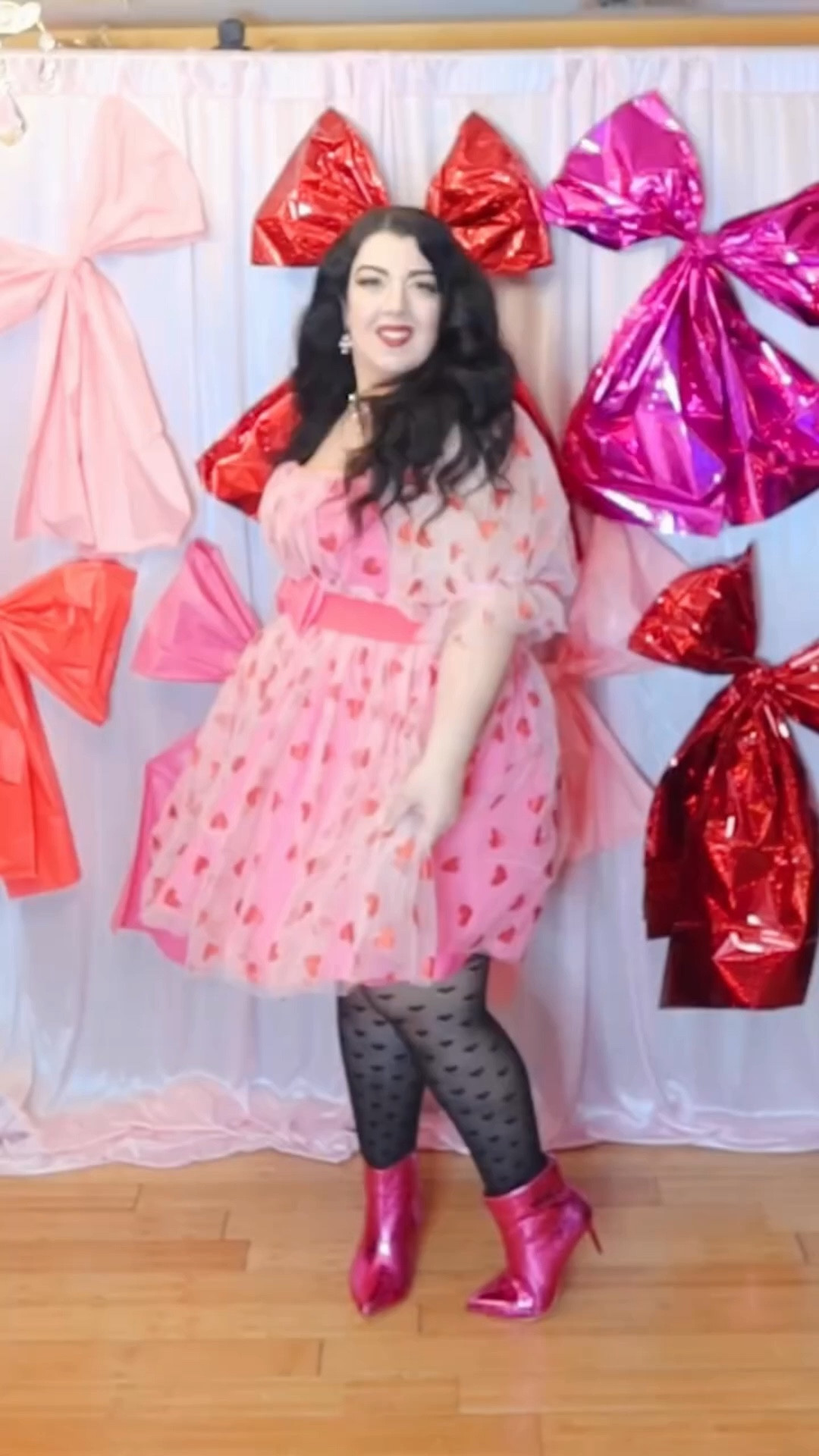 ❤️🩷3 more red and pink outfits…because they’re fun I’m still catching up on all the cute outfits I wore in February!  Which is your favorite? Hope everyone has a great weekend!  I’ve been cooking; hanging out with family, cleaning, decorating de Easter, and tomorrow is my little family birthday party! I’ll share my birthday outfit soon hopefully!🎈

💕Tell me what kind of looks I should style for spring soon.  Disney looks? Princess dresses? Date night? Mom casual looks?  All of them?  Comment and let me know! 😘

Heart dress: @uniquevintage 
Red sequin skirt: @eloquii 
Red corset: @amazonfashion 

I’ll try to link what I can find o  my LTK in my bio!

#femininestyle #princess #princesscore #plussizefashion redandpink 

Feminine style  heart dress princess dresses red and pink outfits size 16  date night look