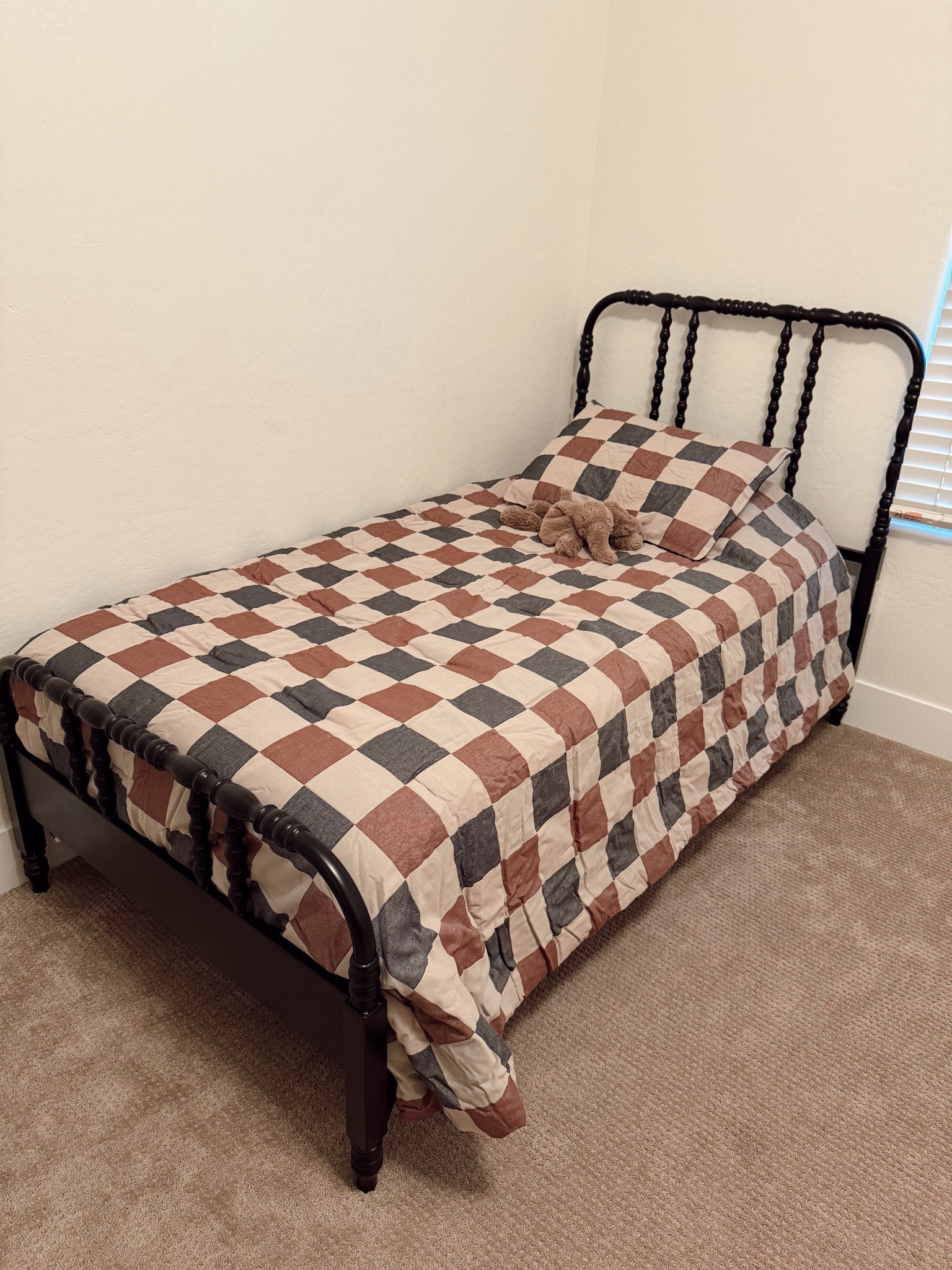 Cutest comforter for a boy’s room! On sale! 

#LTKSaleAlert #LTKKids #LTKHome