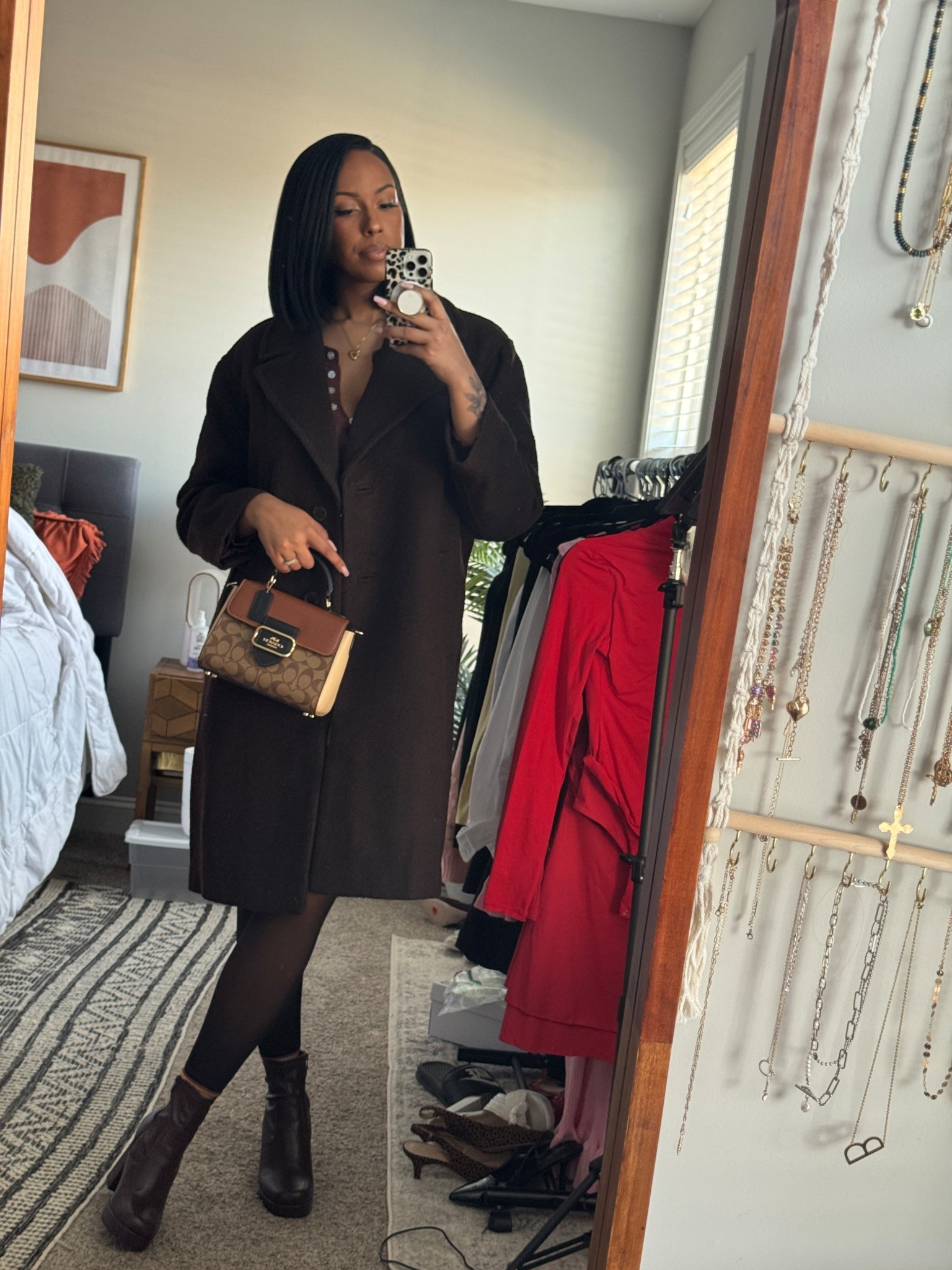 Valentine’s Day Look 🤎🍫

#LTKMidsize #LTKTall #LTKBeauty