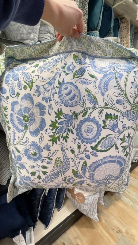 Spotted this gorgeous blue white and green Spring pillow at HomeGoods!! Love this print and the fact that it’s double sided!! Can see these on a bed, sofa, chair or bench!! 😍🌷

#LTKhome #LTKVideo #LTKfindsunder50