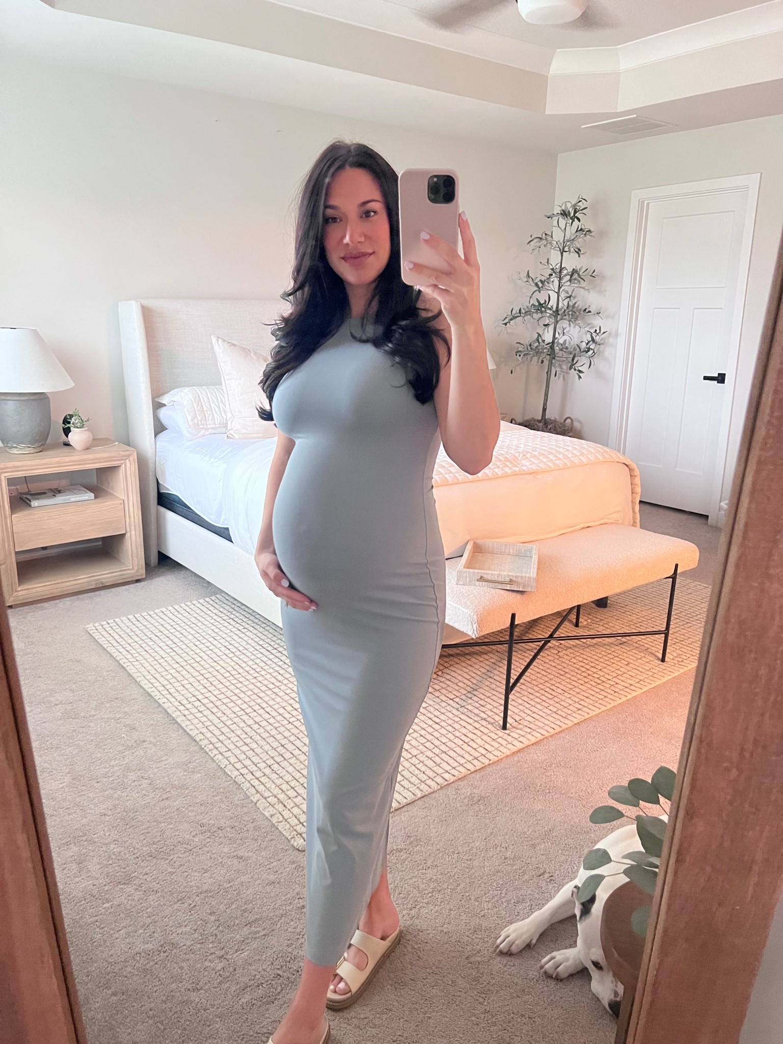 The most buttery soft stretch dress 🤍

#maternity #dressthebump #maternitydress

#LTKBump #LTKBaby #LTKSaleAlert