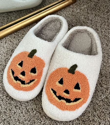 Pumpkin slippers 🎃 

#amazonfind #amazon

#LTKHalloween