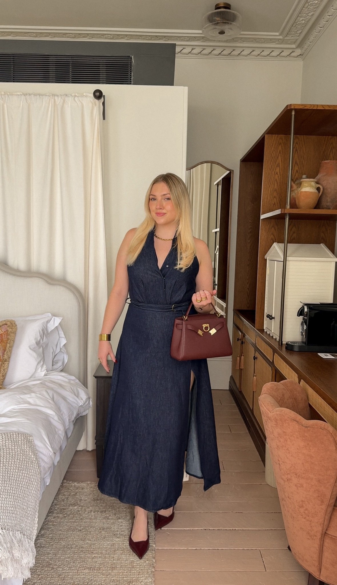 A denim dress for a more casual look but can be dressed up with heels🤍 

Autumn ootd 
Autumn outfit 
Denim dress
Autumn denim
Autumn luxury 

#LTKautumn #LTKluxury #LTKuk