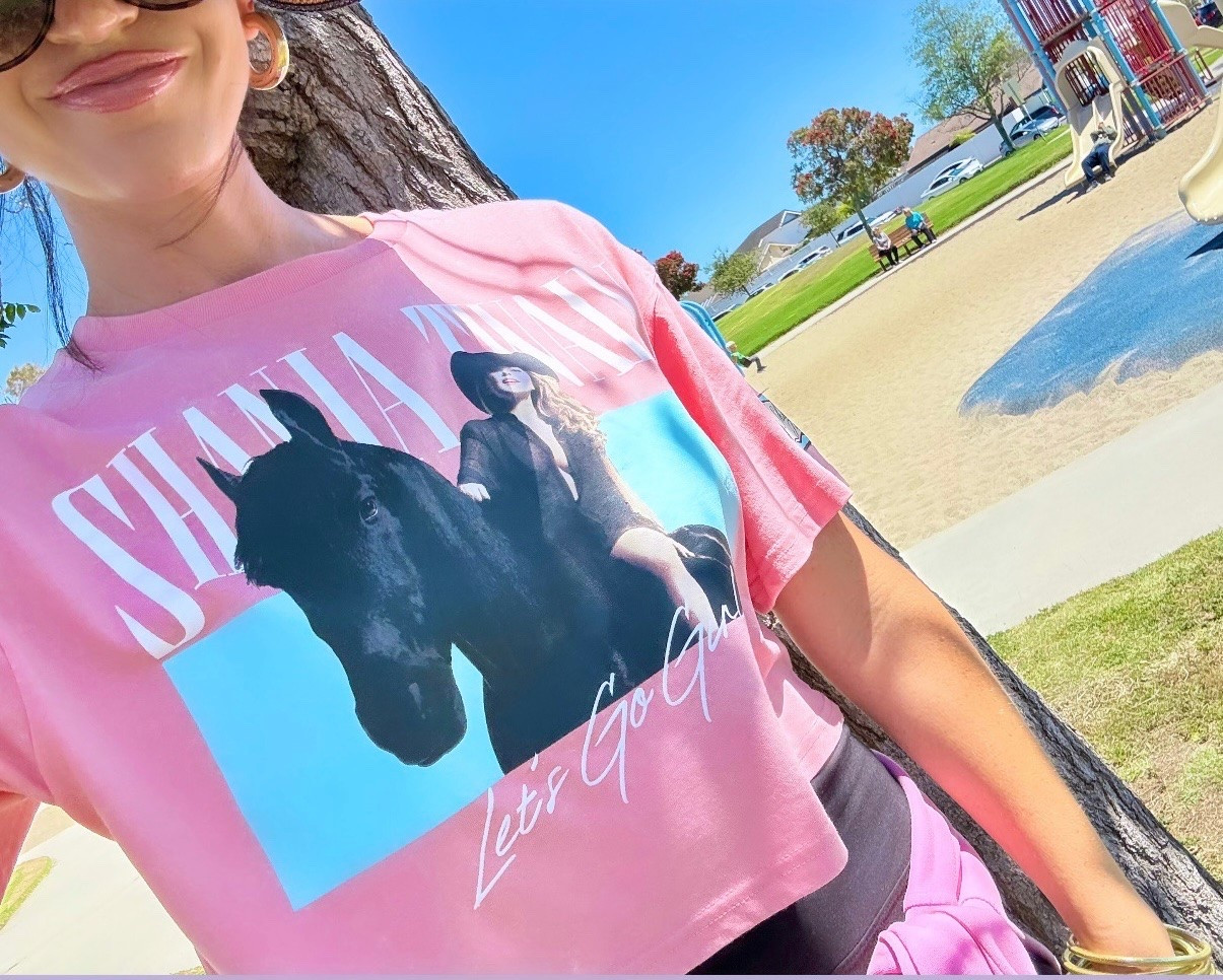 Wearing a small in this cute tee. It’s boxy and oversized. Love Shania Twain!

#LTKootd #LTKSaleAlert
