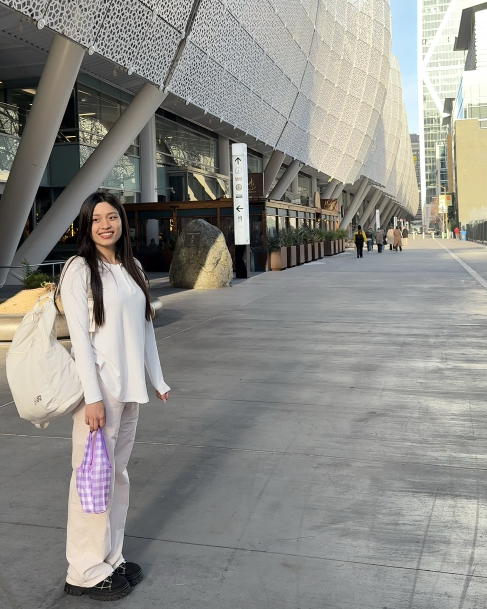My Cozy Airport Outfit
My go-to travel colors are pink and white—they always make me feel extra comfortable. I love wearing an oversized tee with wide-leg pants, because let’s be real, airplane seats don’t leave much room to move around. This combo keeps me cozy and free.

#AirportOutfit #TravelStyle #CozyVibes #OOTDTravel #AirportFashion #TravelInStyle #ComfyChic #OversizedTee #WideLegPants #stripepants #TravelLook #機場穿搭 #旅行穿搭 #舒適穿搭 #寬褲穿搭 #懶人穿搭 #粉白配色 #旅行OOTD #條紋長褲 #旅行必備


#LTKStyleTip #LTKTravel #LTKPetite