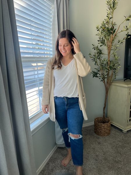 Outfit of the day all from Old Navy! ✨ my jeans are out of stock but I liked a pair I own and actually like more!

#LTKfindsunder50 #LTKmidsize #LTKSpringSale