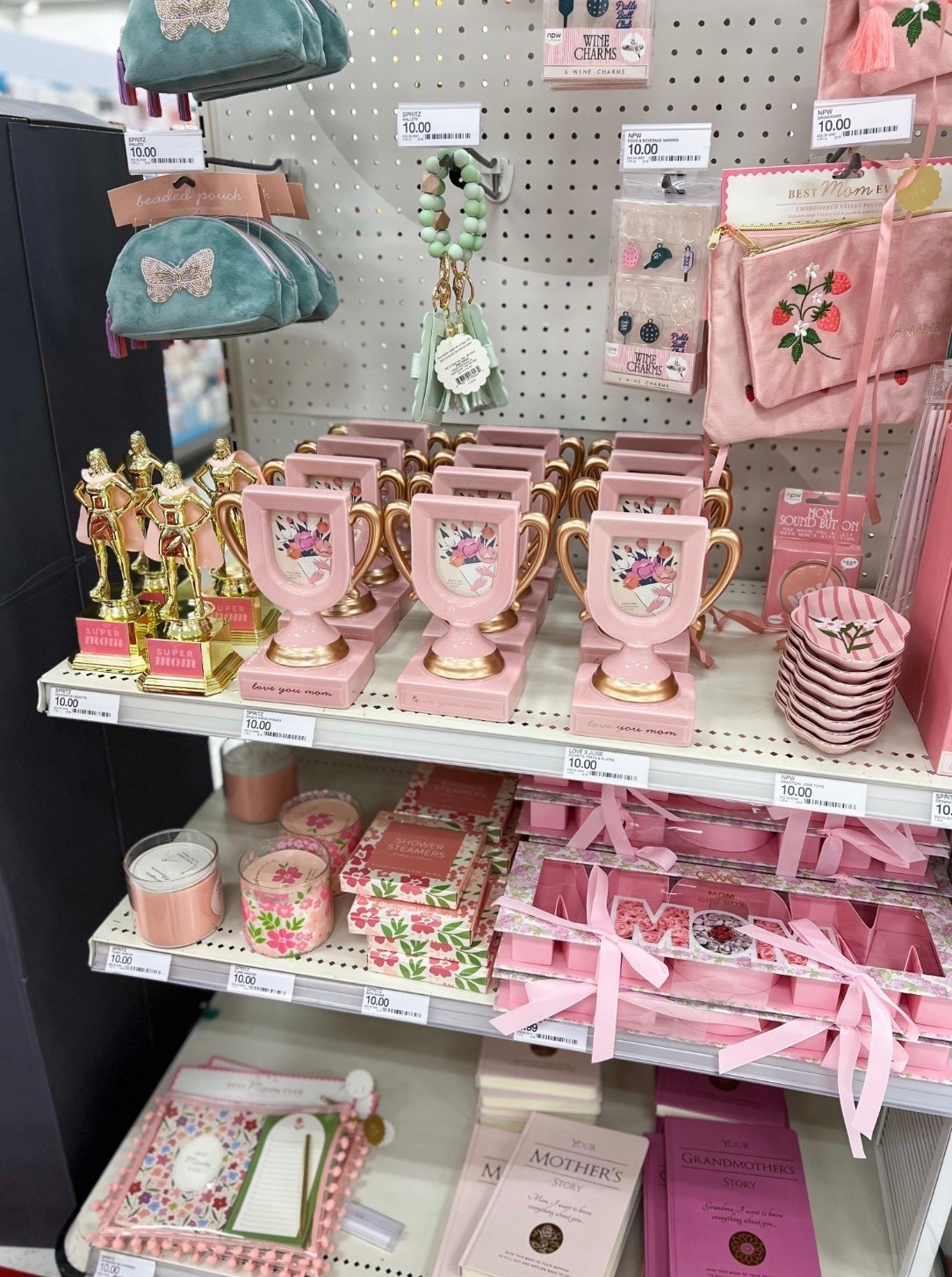 RUN to Target 🏃🏼‍♀️💗
the cutest Mother’s Day finds are already out and everything is giving ✨giftable✨

I’m talking:
🎀 mom gift sets
🕯️ pretty candles
👜 $5 tote bags (!!)
🏆 the cutest little “mom” trophies

perfect for your mom, MIL, bestie… or yourself (because same) 💅🏼

#LTKFinds #TargetStyle #MothersDayGifts #LTKGiftGuide #TargetRun

#LTKmomlife #LTKgrwm #LTKMothersDay