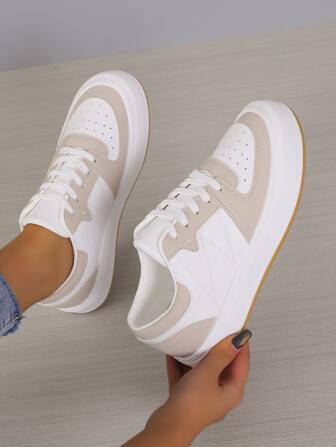 Lässige Sportschuhe für Damen, modische Sneakers mit dicken Sohlen, niedrig geschnittene weiße... | SHEIN