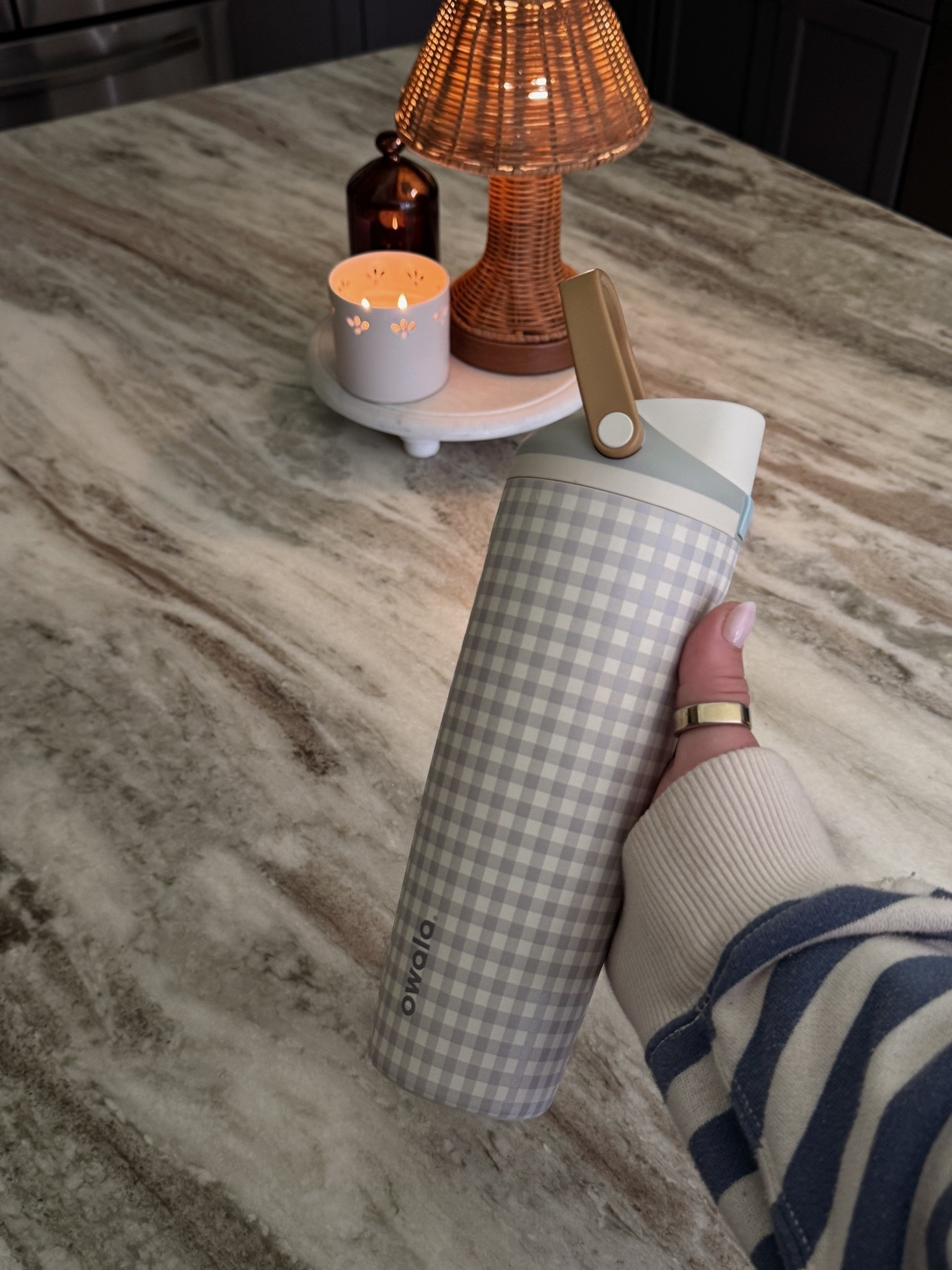 cutie gingham owala!!! 🤍✨ 

water bottle, gingham water bottle, target finds, owala water bottle