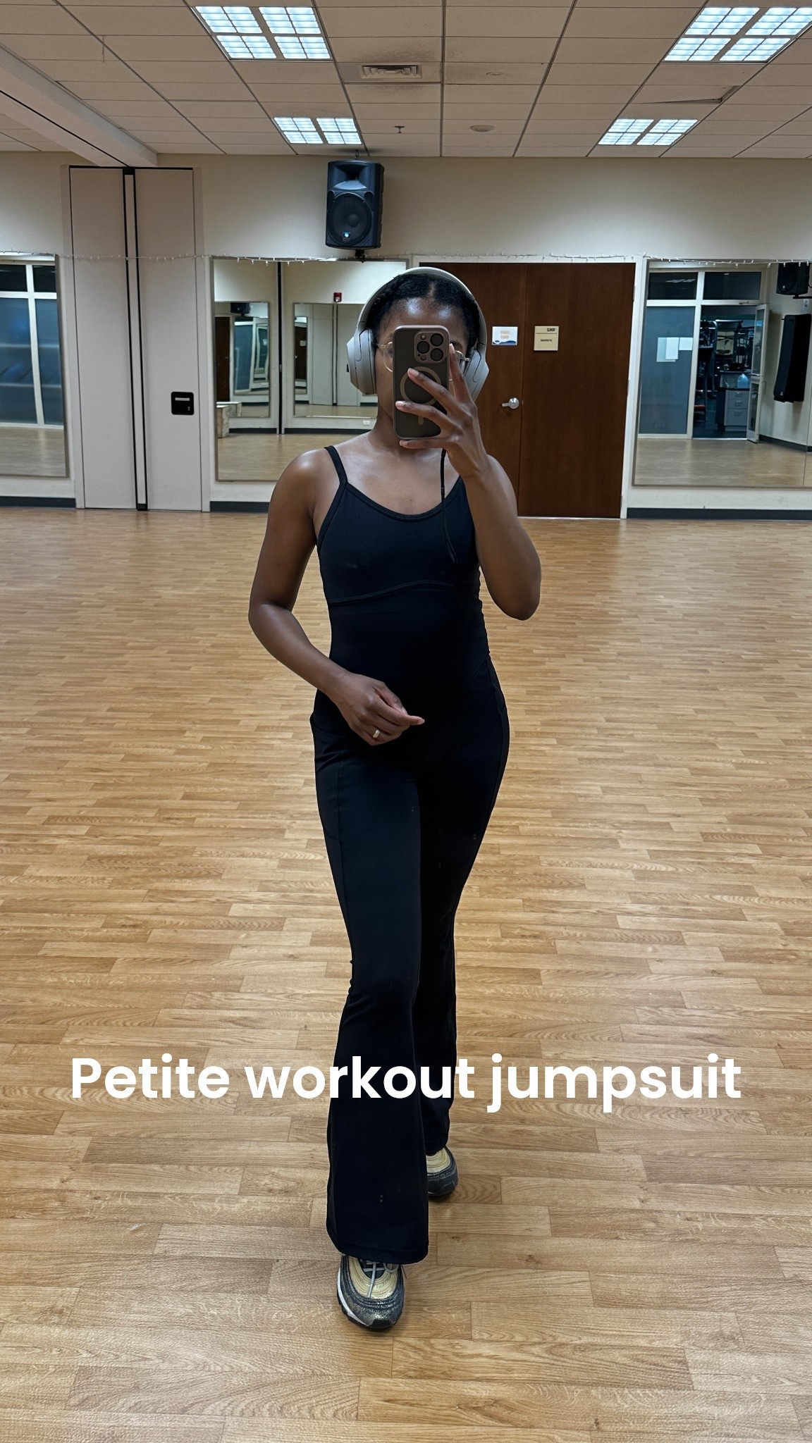 This gym outfit for women is one of my favorites. Since it’s a jumpsuit, I don’t have to think about finding a gym outfit that matches. The best part is that it’s petite friendly!

It has me living my best gym girlie life 🙌🏾



#LTKActive #LTKPetite #LTKFindsUnder50