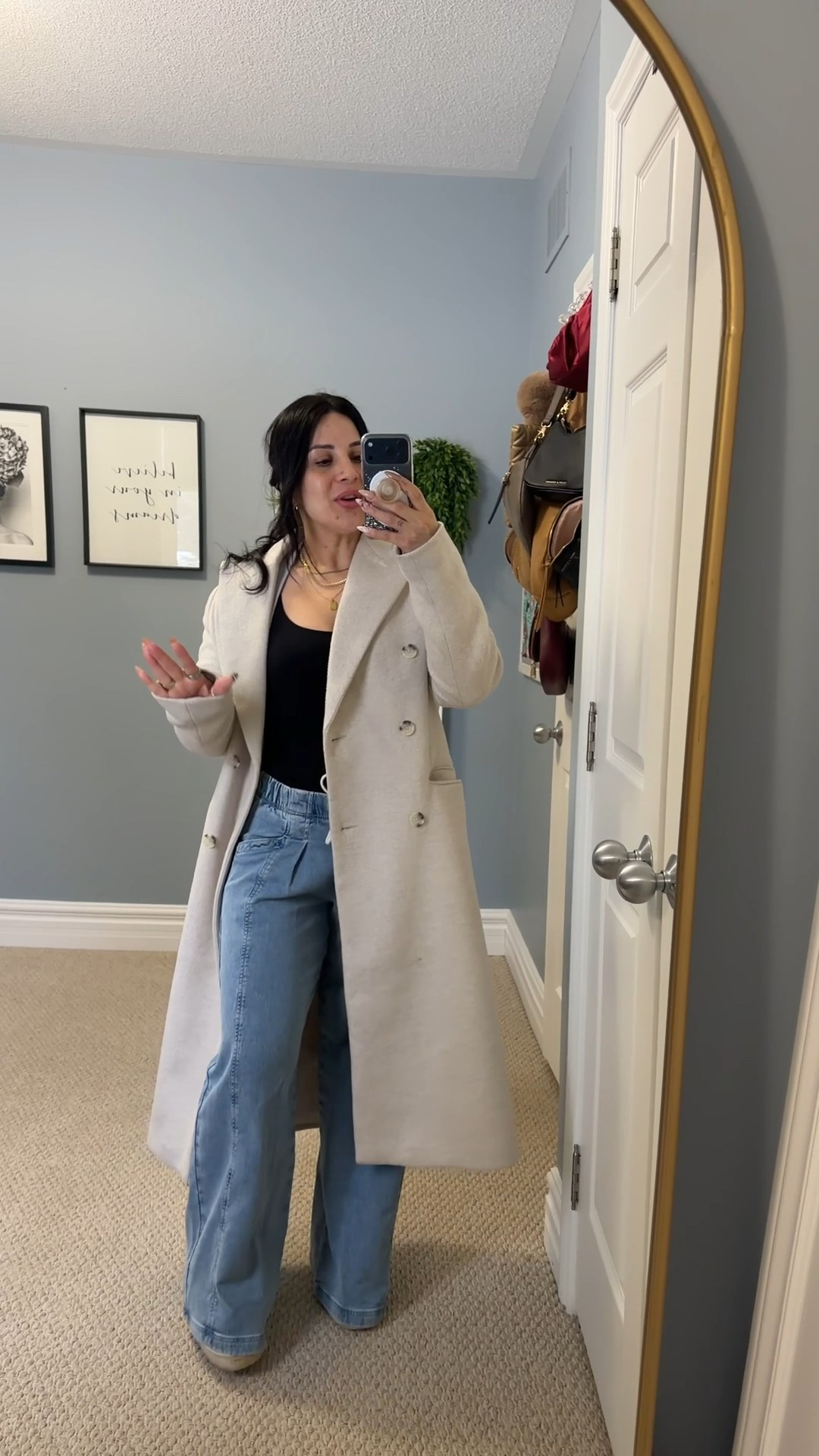 Wanted to wear jeans today but be very comfortable. I wasn’t sure how he was going to achieve this and then I remembered I had just bought a pair of wide leg denim from Aerie that would give me the luck and feel I was going for today! 
￼

#LTKstyletip #LTKwinter #LTKcanada