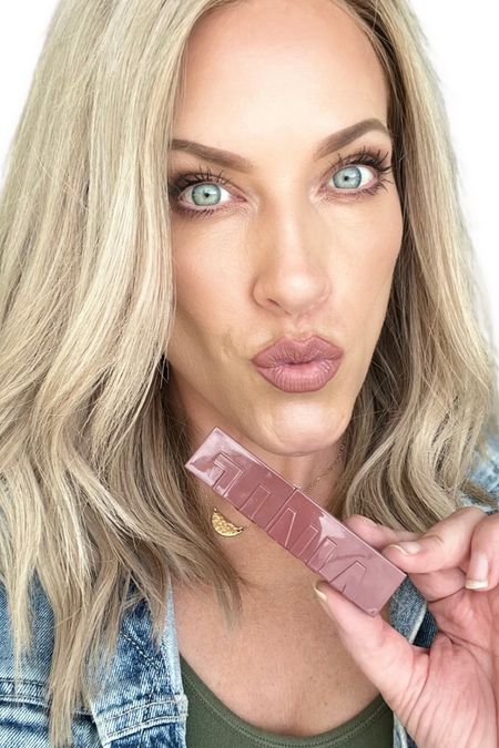 The *perfect* plummy nude lip for fall DOES exist! 🙌🏼

#LTKbeauty