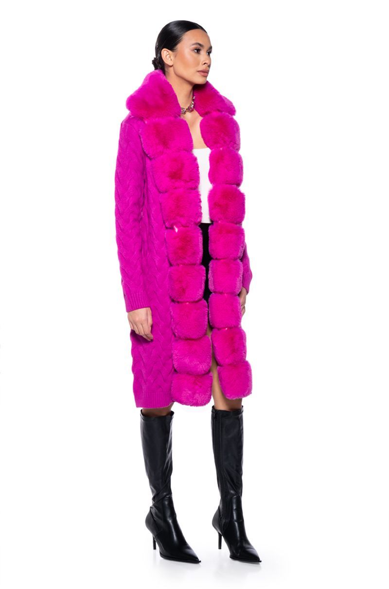 BABBS KNIT TRENCH WITH FAUX FUR COLLAR IN FUCHSIA | AKIRA