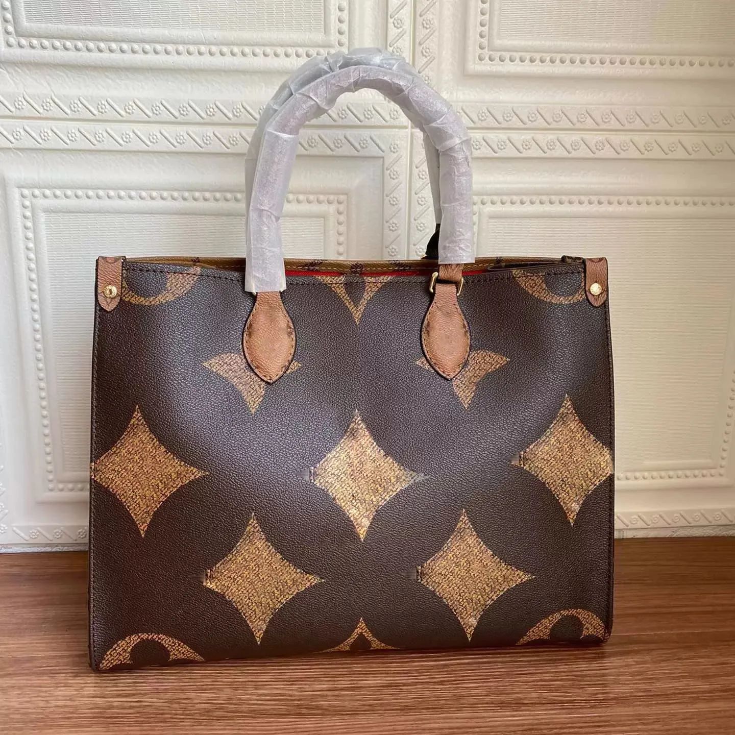 Luxurys Designers Onthego Tote Bag Brand Womens Handbags Purse Embossed Fashion Shoulder Bags Gen... | DHGate