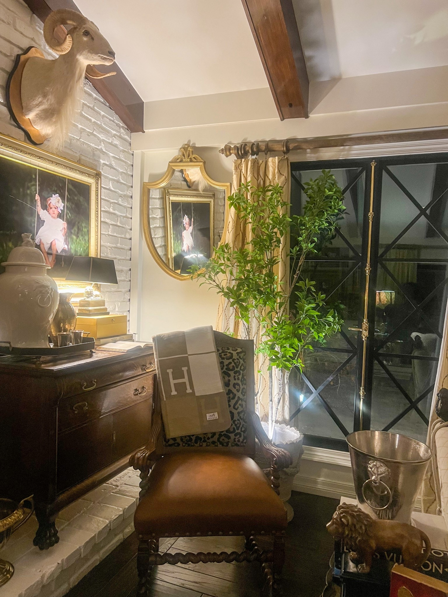 Formal living room decor 

#LTKHome