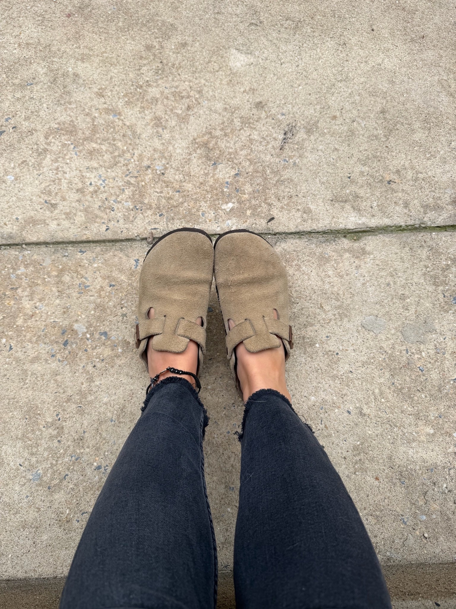 starting to feel like fall - gotta get out the boston clogs

#LTKSeasonal #LTKootd