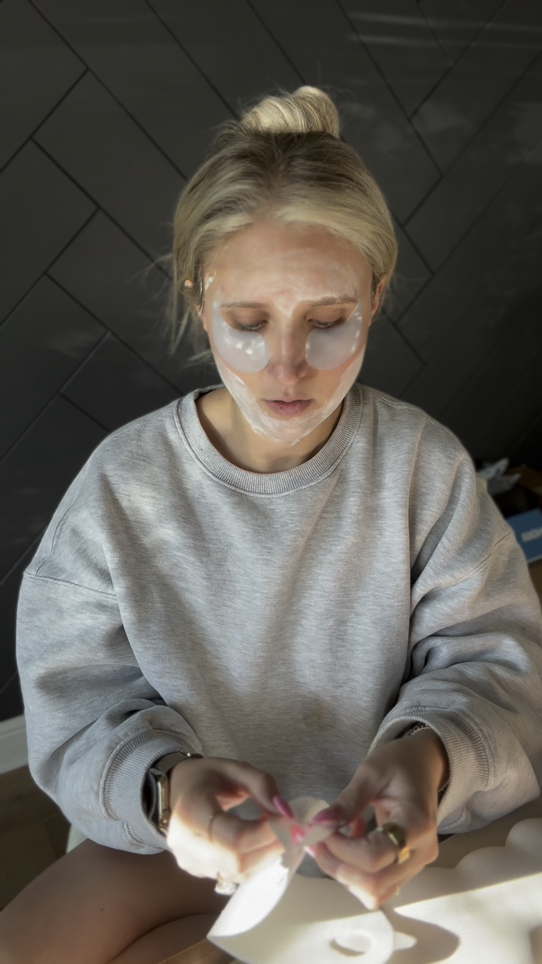 At-Home Facial Routine for Sculpting, Depuffing, and Firming
Amazon eye patches
Amazon chin straps 
Clarins V-Facial Intensive Wrap Face Mask 
Skinny Confidential  

#LTKFindsUnder100 #LTKBeauty #LTKGiftGuide