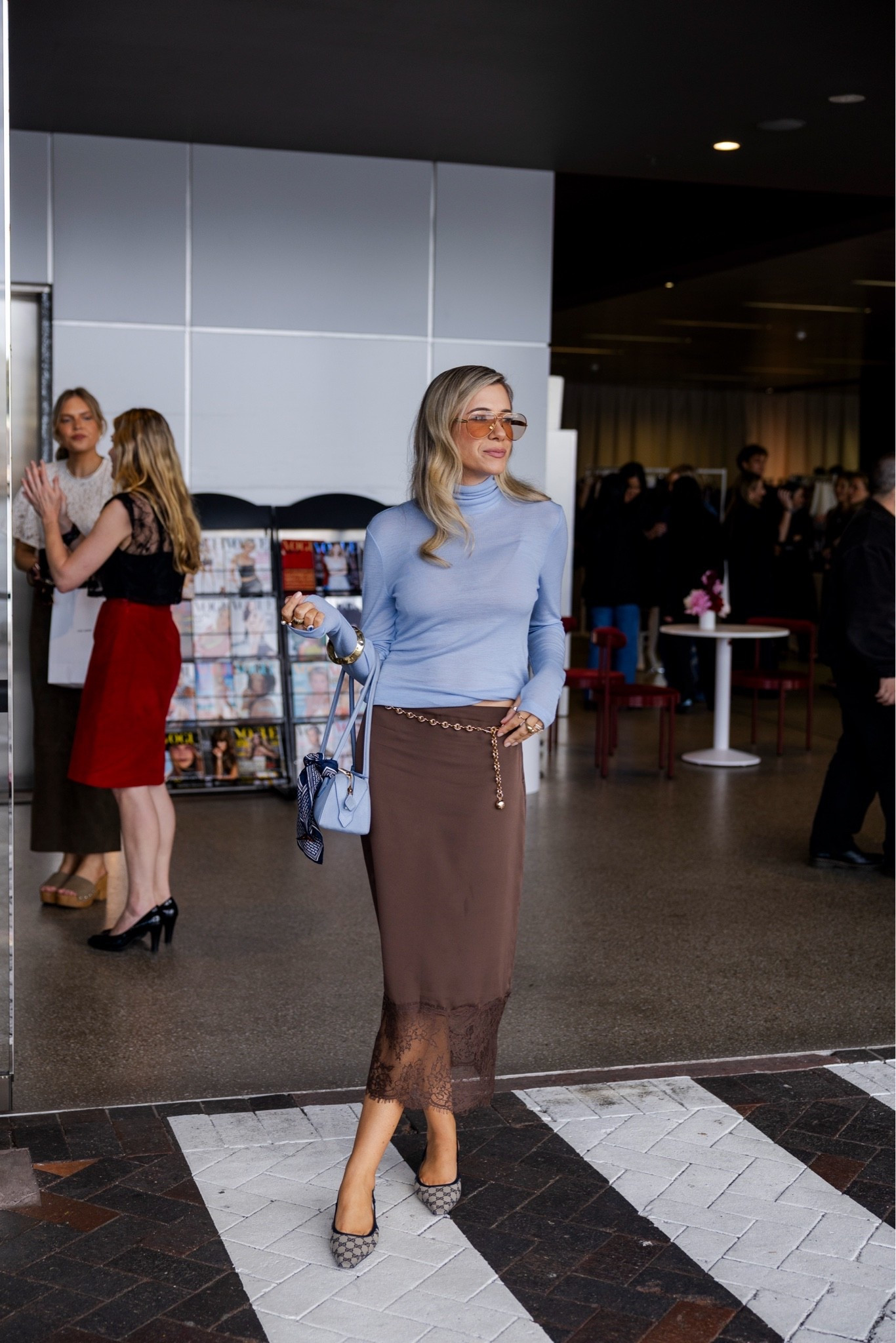 Vogue Vintage Market shopping in Sydney

Top size M Cos
Skirt size 10 Mattir (not on LTK but have found similar pieces)
Mules size 41 Gucci
Sunnies Bottega Veneta
Bag Alaia
Belt Kiriaki

#LTKootd #LTKOver40 #LTKTall