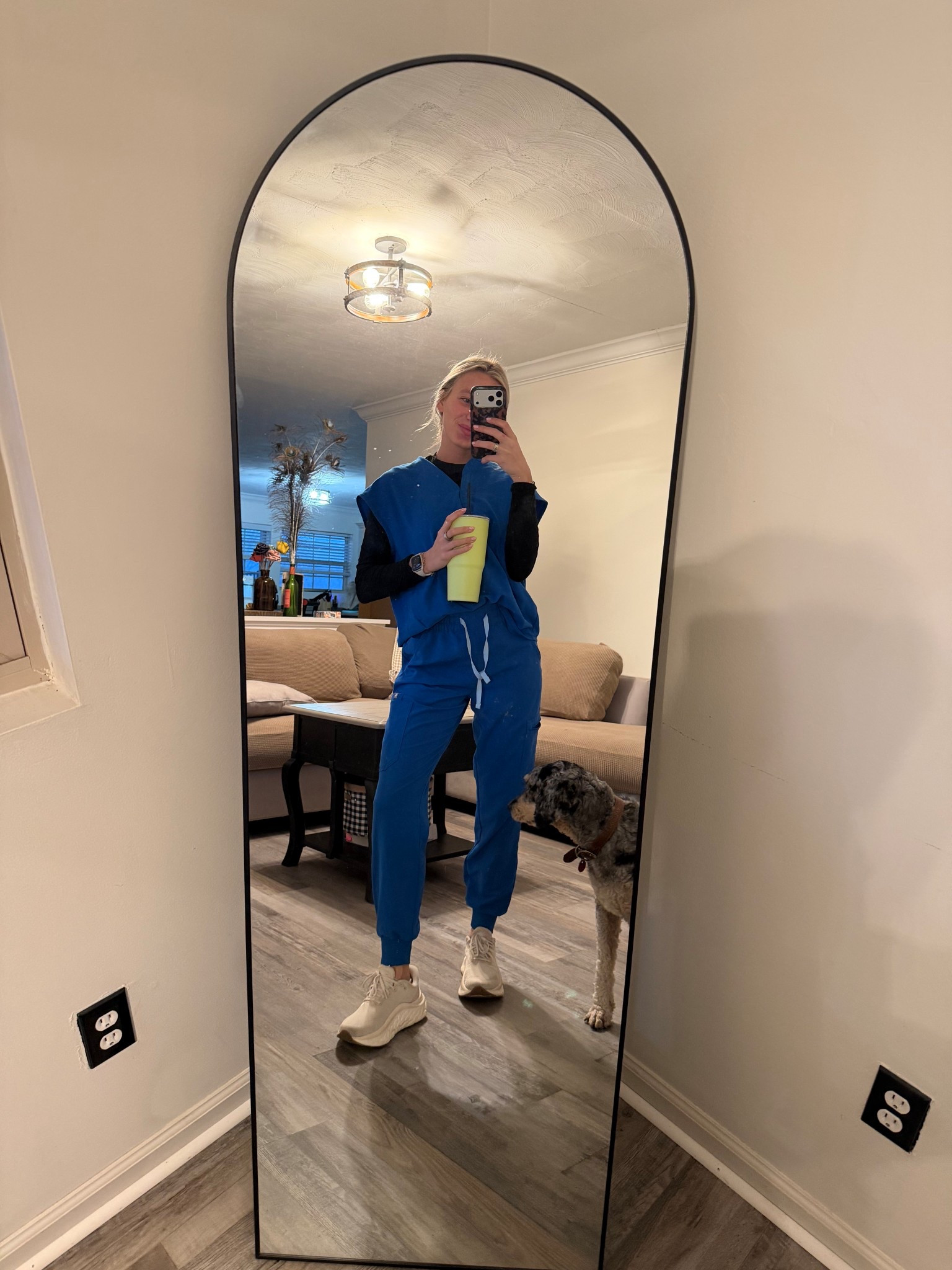Nurse OOTD 🤭🩵💙🩵

#LTKWorkwear #LTKdayinmylife #LTKootd