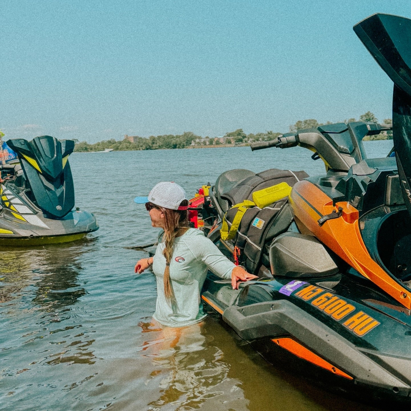 My essentials for a jetski day ✨
#jetski🌊 #waverunner #newjersey #lifestyle #travelgram #explorepage✨ #jetski

#LTKTravel #LTKActive #LTKSwim