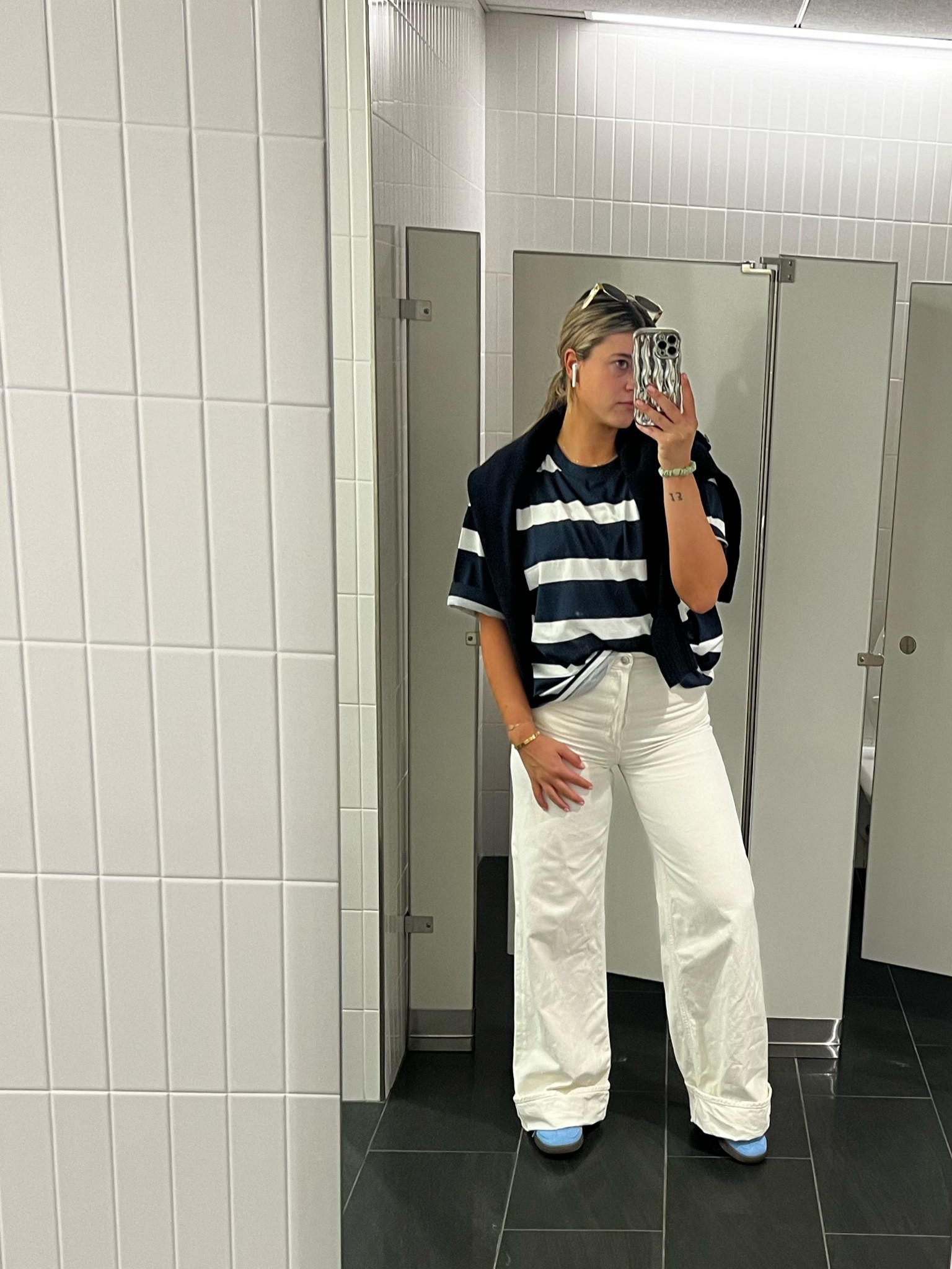 Striped tshirt & cuffed jeans 

#LTKShoeCrush #LTKWorkwear #LTKStyleTip