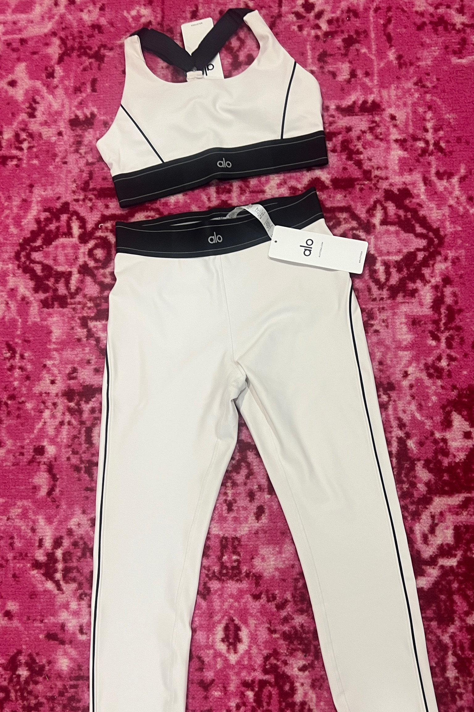 Al0 set under $50. Comes in black & brown as well. True to size! 