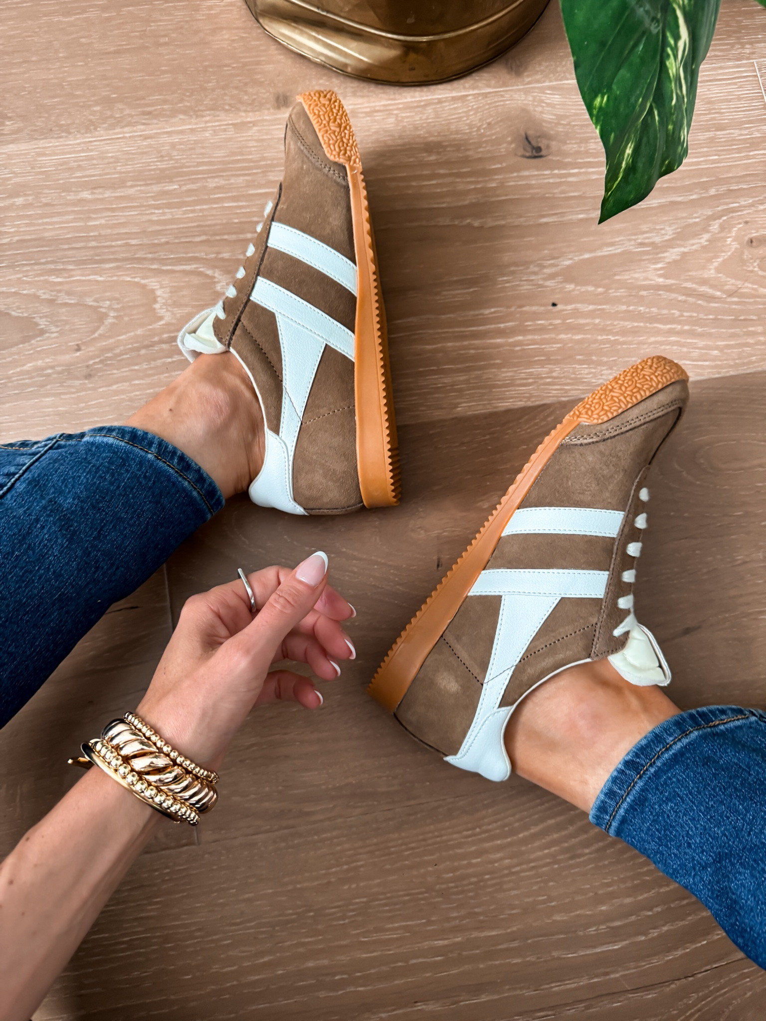 Scroll to shop. Low profile sneakers. Follow for more.

#LTKootd #LTKgrwm #LTKmomlife