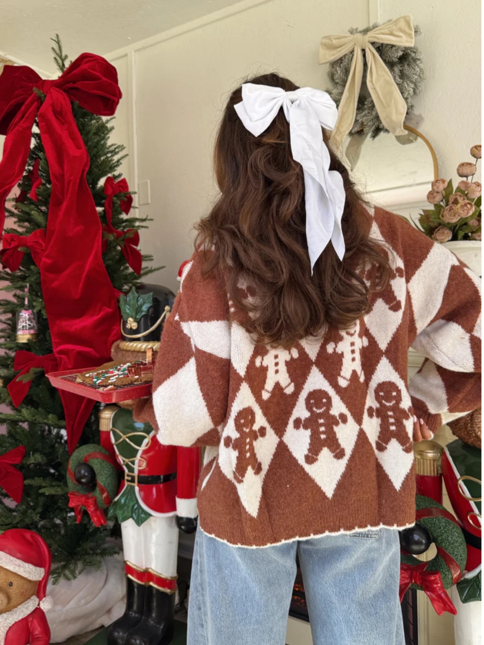 🍪 Sweet like gingerbread! This cozy sweater brings all the holiday cheer — sugar, spice, and everything nice ✨❤️

#LTKStyleTip #LTKSeasonal #LTKBeauty