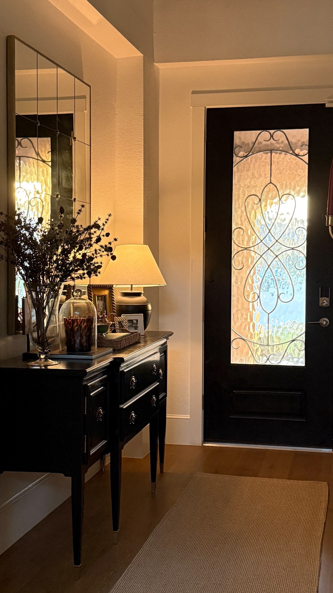 Late afternoon shine 🕯️🤎 #wayfair #perigold #homedecor #foyer #entrance 
