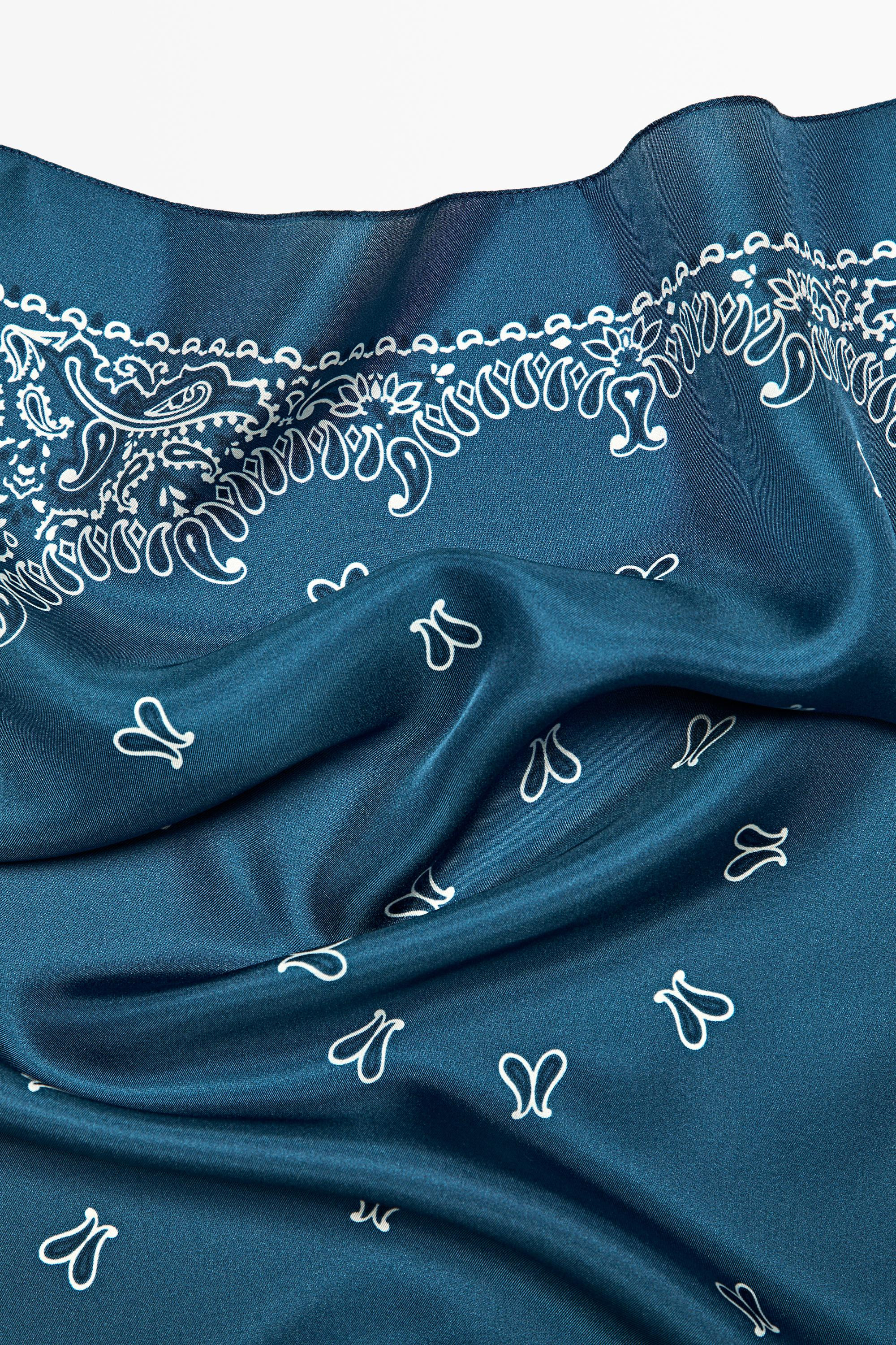 Paisley print scarf | Massimo Dutti US