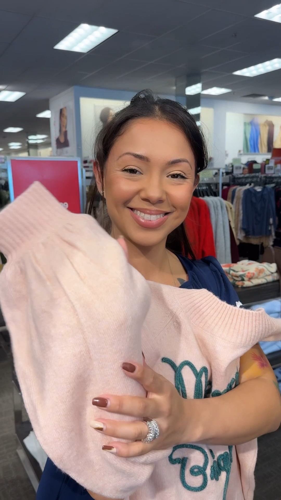 LC Lauren Conrad, perfect Christmas sweater. That pink, yes! 



#LTKCyberWeek #LTKGiftGuide #LTKootd