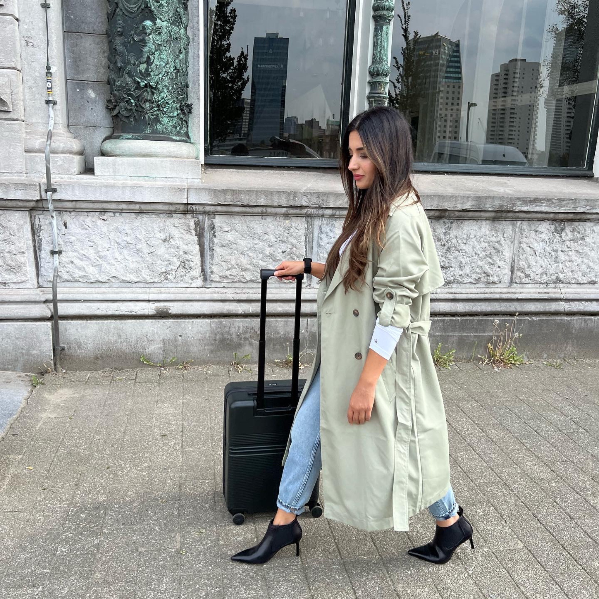 Oversized coated jacket
Green colour coated
jacket with white top
Calvin Klein
Mom jeans
from Weekday

#LTKtravel #LTKeurope #LTKunder100