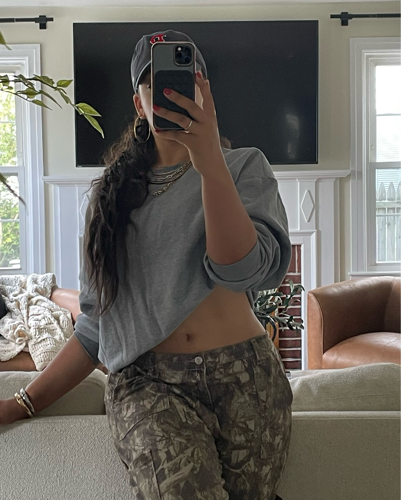 OOTD

the crewneck is almost 50% off and under $10
& the pants are my new favorite! Under $20 and from Walmart!! I couldn’t believe it.

Fits TTS. However, I sized up just 1 size in both for a baggier/oversized fit. 

#LTKFindsUnder50 #LTKSaleAlert #LTKStyleTip