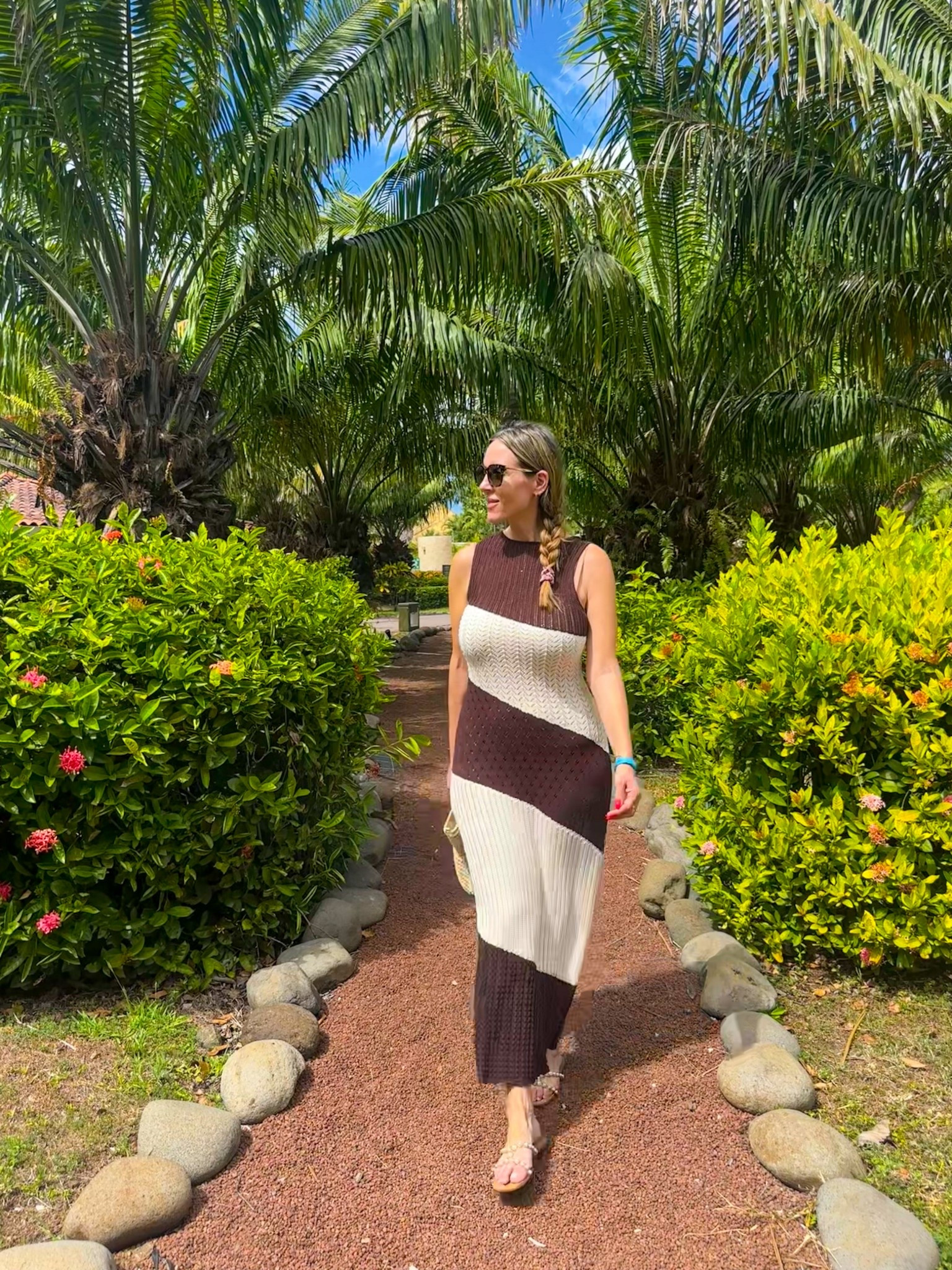 It’s sold out but linking to similar looks. 

#LTKOver40 #LTKTravel #LTKFindsUnder50