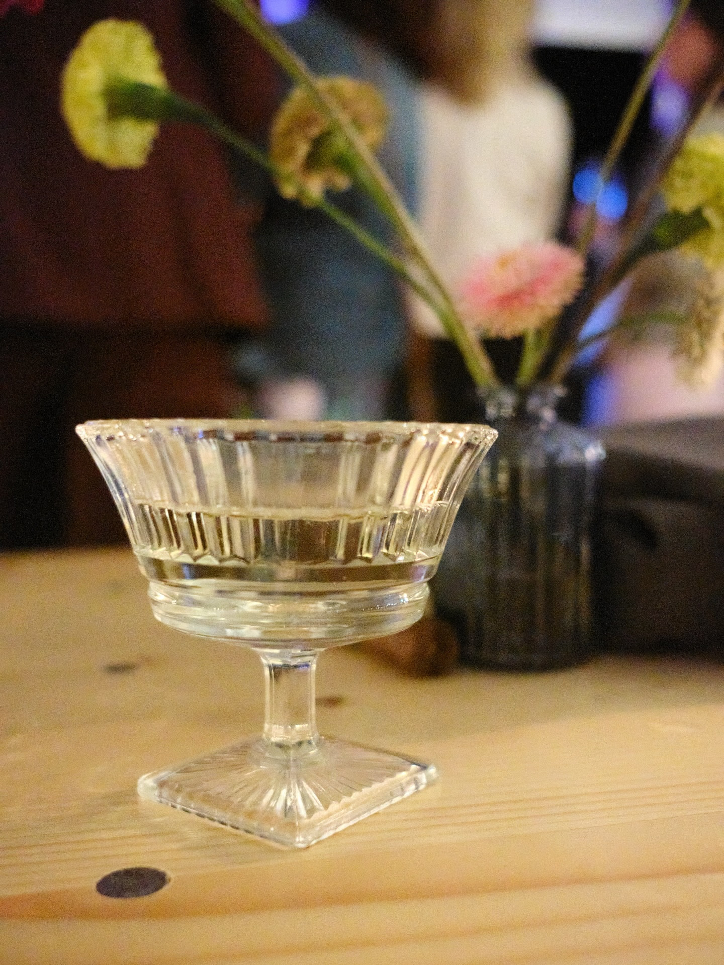 Happy 1st Wedding Anniversary ✨
 
“A gorgeous, backyard reception complete with homegrown flowers, local vendors and 100 of our vintage coupe glasses offered guests a lovely and intimate garden party experience with a vintage touch. 

We can’t help but swoon over the reception shots captured during speeches. There’s something so elegant about raising a vintage glass at your wedding - a unique and sustainable elevation to your happiest moments.” 

Full wedding feature on our blog ✨

vintage coupes: @lucid.ladybug
photography: @janeofmanythings 
couple: @melissakuscin @farmer_heygs_
make up: @monicacase 
hair: @mobilebeautyservicesllc
catering: @nomadpizza
coffee: @smallworldcoffee

#wedding #weddingblog #realwedding #vintagewedding #vintagecoupes #weddingstylist #weddingplanner #princetonnj #princetonwedding