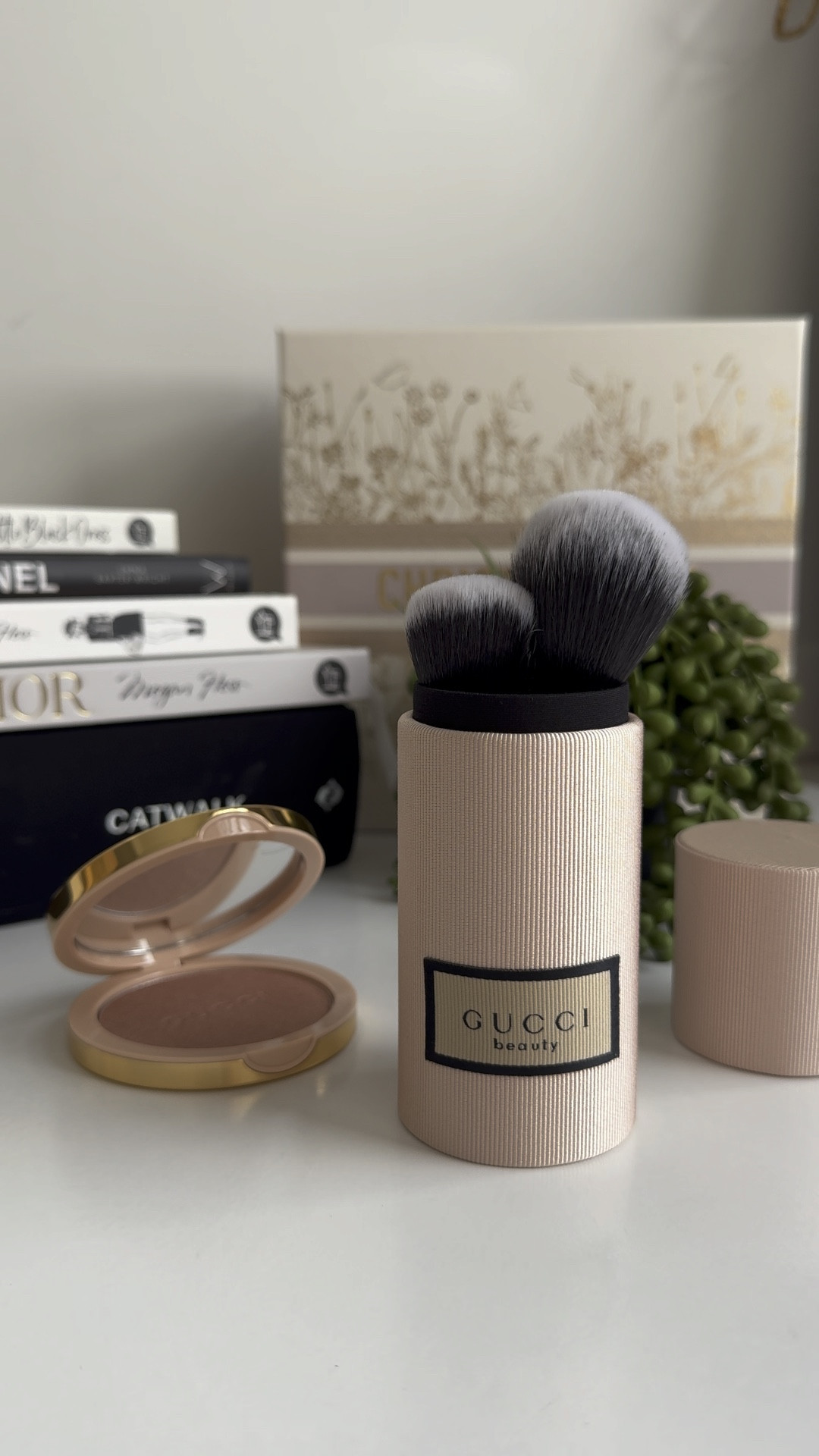 RUN don't walk 🏃🏻‍♀️ 

For a limited time or until sold out, Myer is giving away a Gucci Brush Kit with the purchase of any Gucci Highlighter 🤩

Just add to cart and your free gift will show in your cart automatically ❤️

Happy shopping 🛍️ 

#LTKbeauty