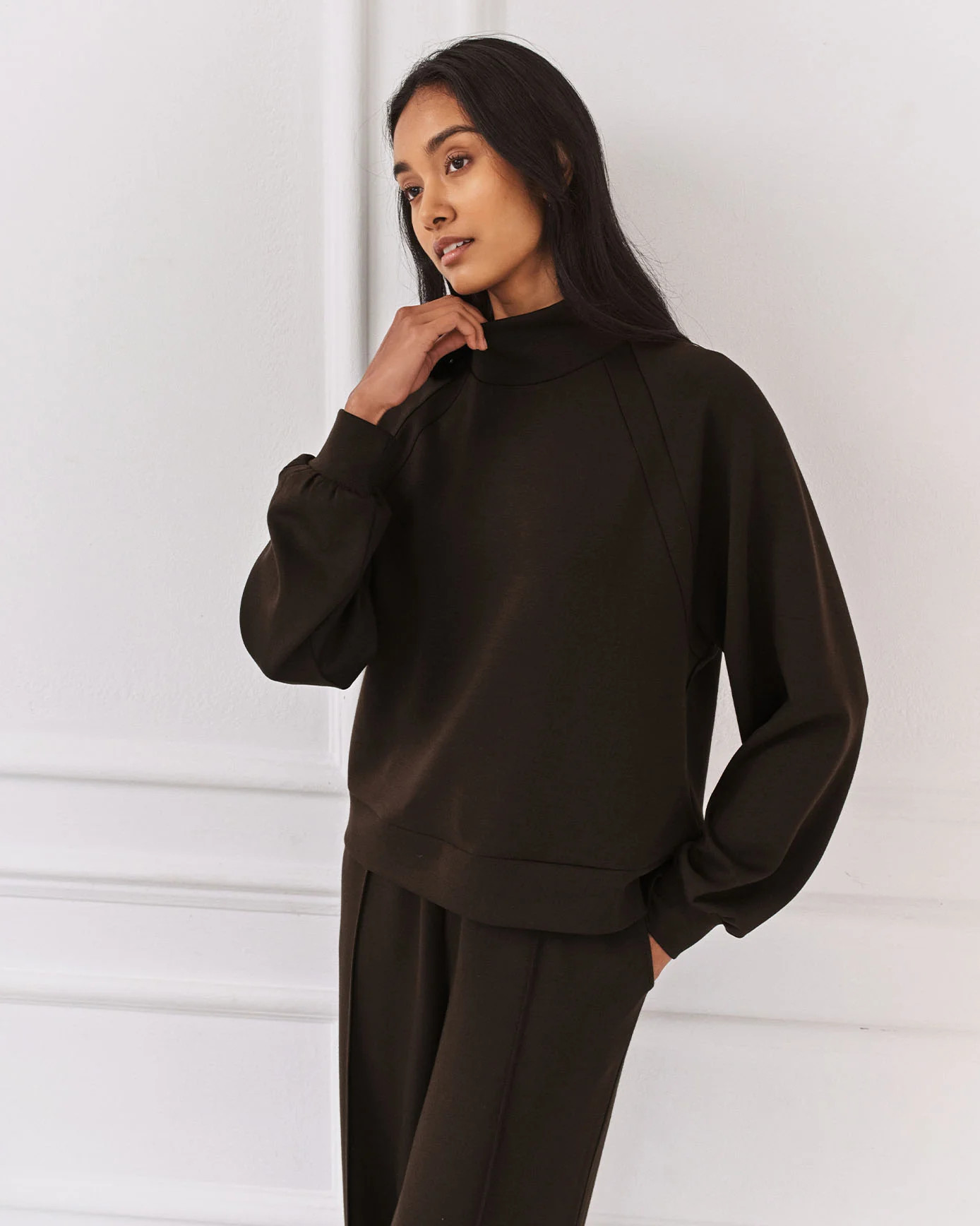 LuxeComfort Scuba Sweatshirt - Brown | Chelsea Peers NYC