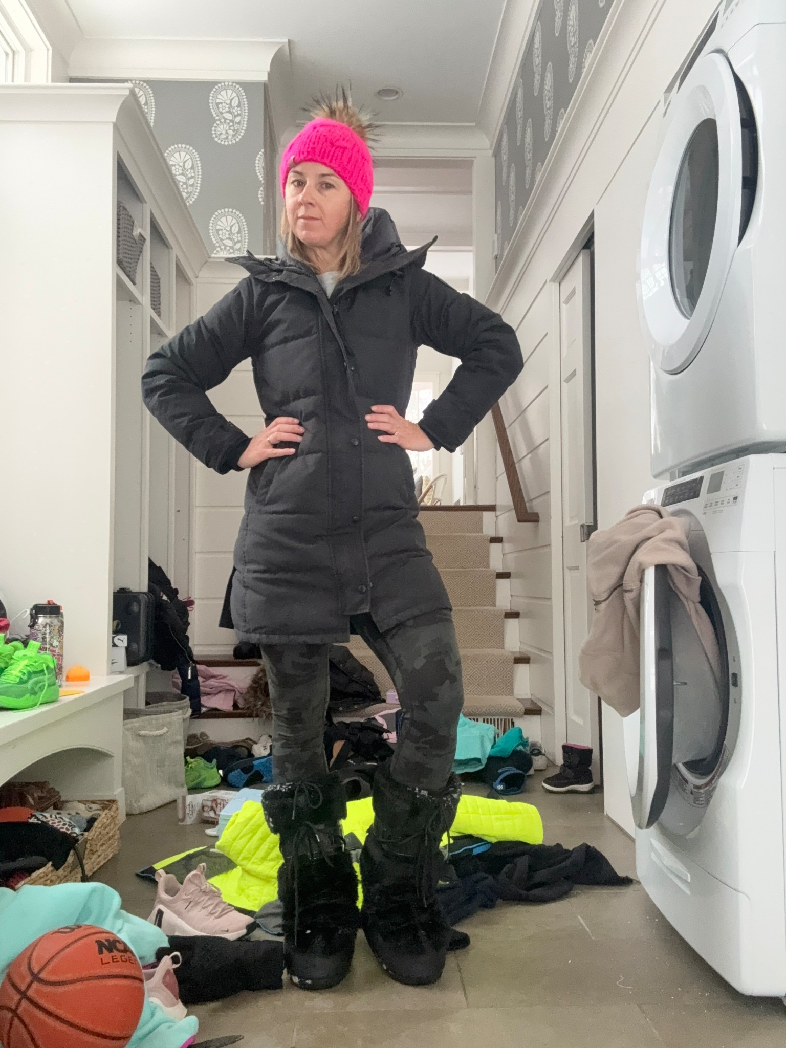 After over an hour of shoveling, my toes are still warm and cozy in my Moon boots. The style appears to be sold out, but I’m sure the original style is just as cozy and comfortable. My toes and my sorels wouldn’t have lasted 30 minutes.

#moonboots #winterboots #bestbootsforwinter #bostonmom #aspen #apresskistyle 

#LTKmomlife #LTKootd #LTKdayinmylife