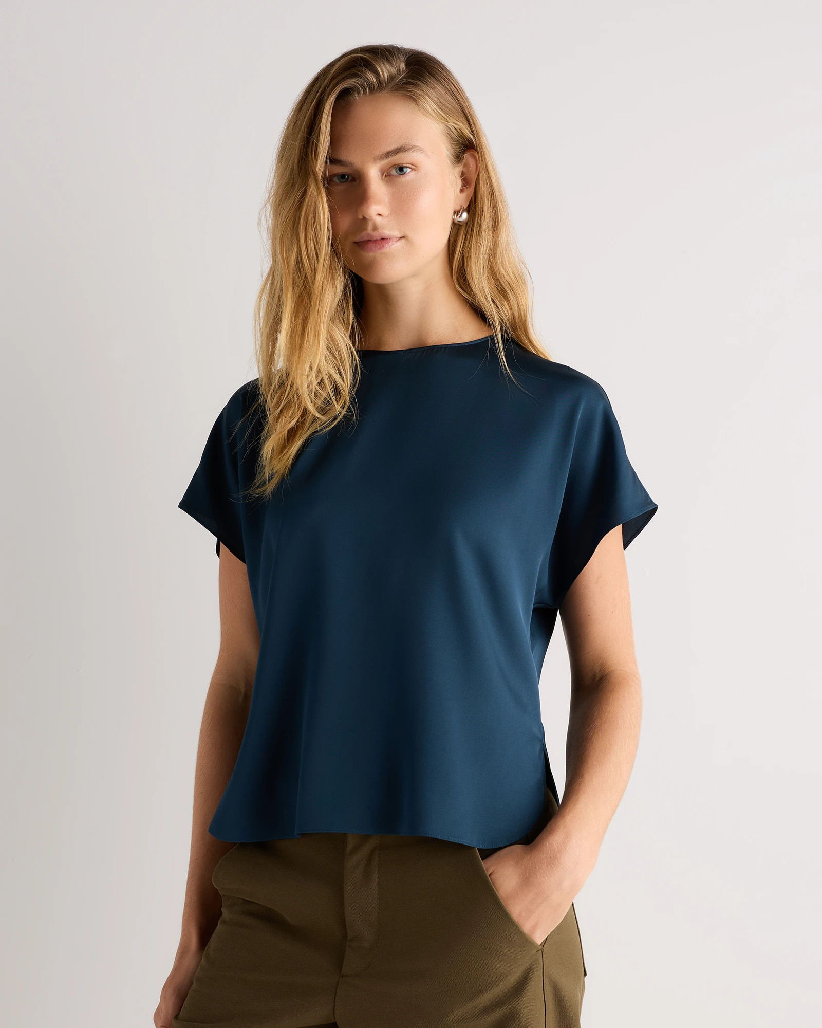 Quince | Women's Washable Stretch Silk Split Hem T-Shirt in Black, Size XS, Mulberry Silk | Quince